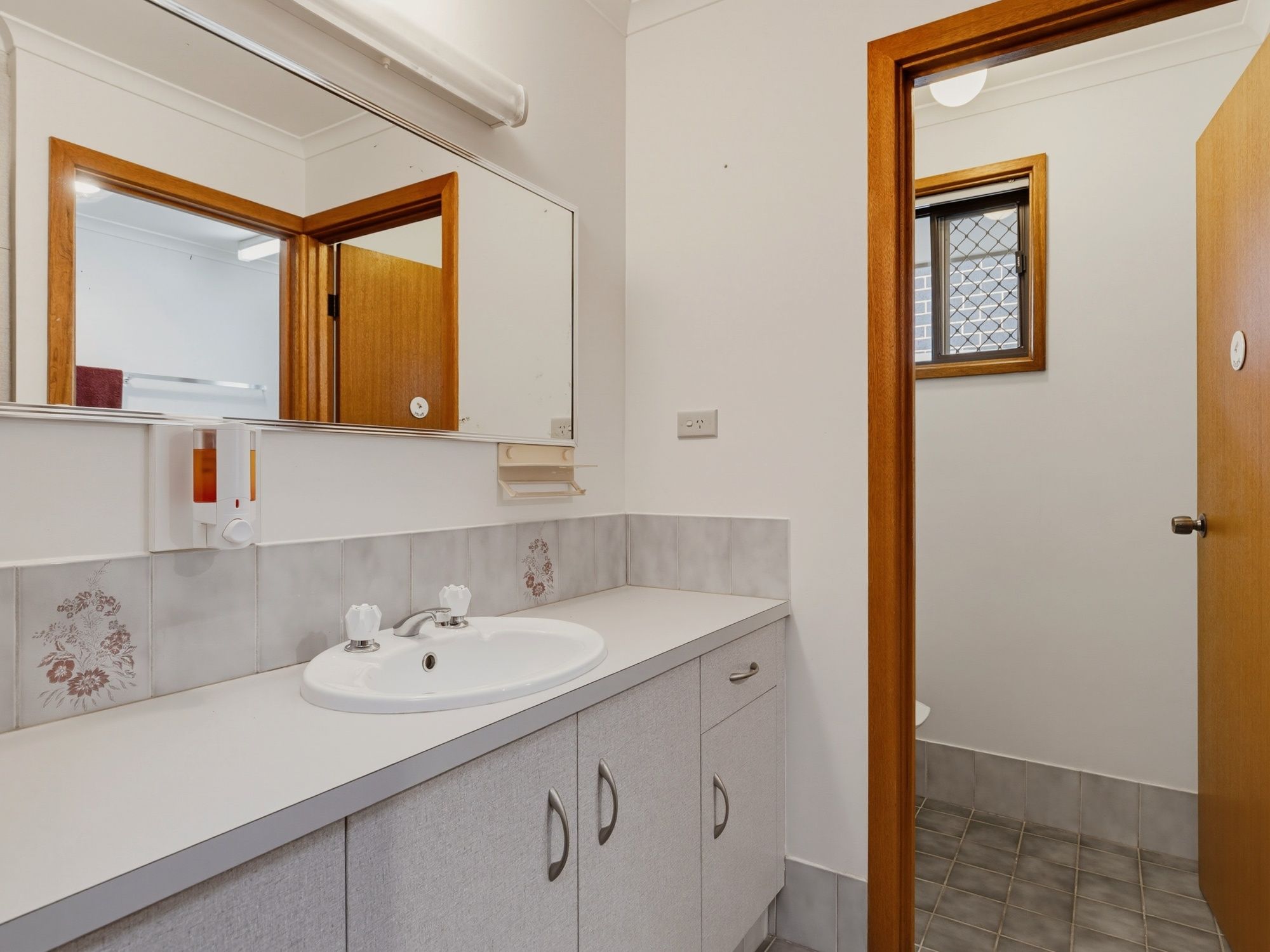 2 Frenshams Drive — photo 15 of 21
