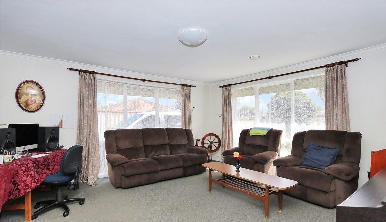 17 Canterbury Place, Werribee, VIC 3030