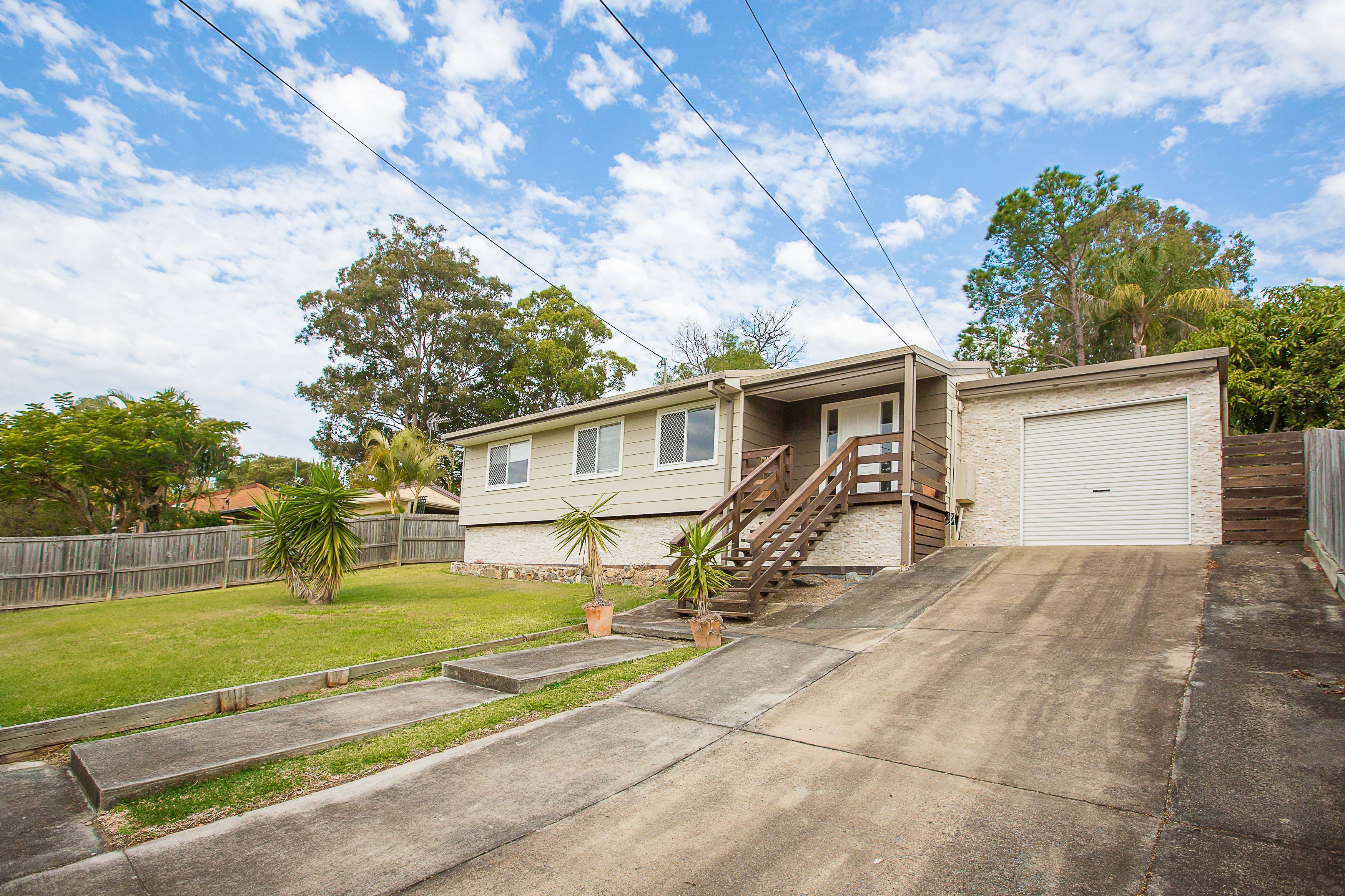 11 Gidgee Court, Molendinar, QLD 4214
