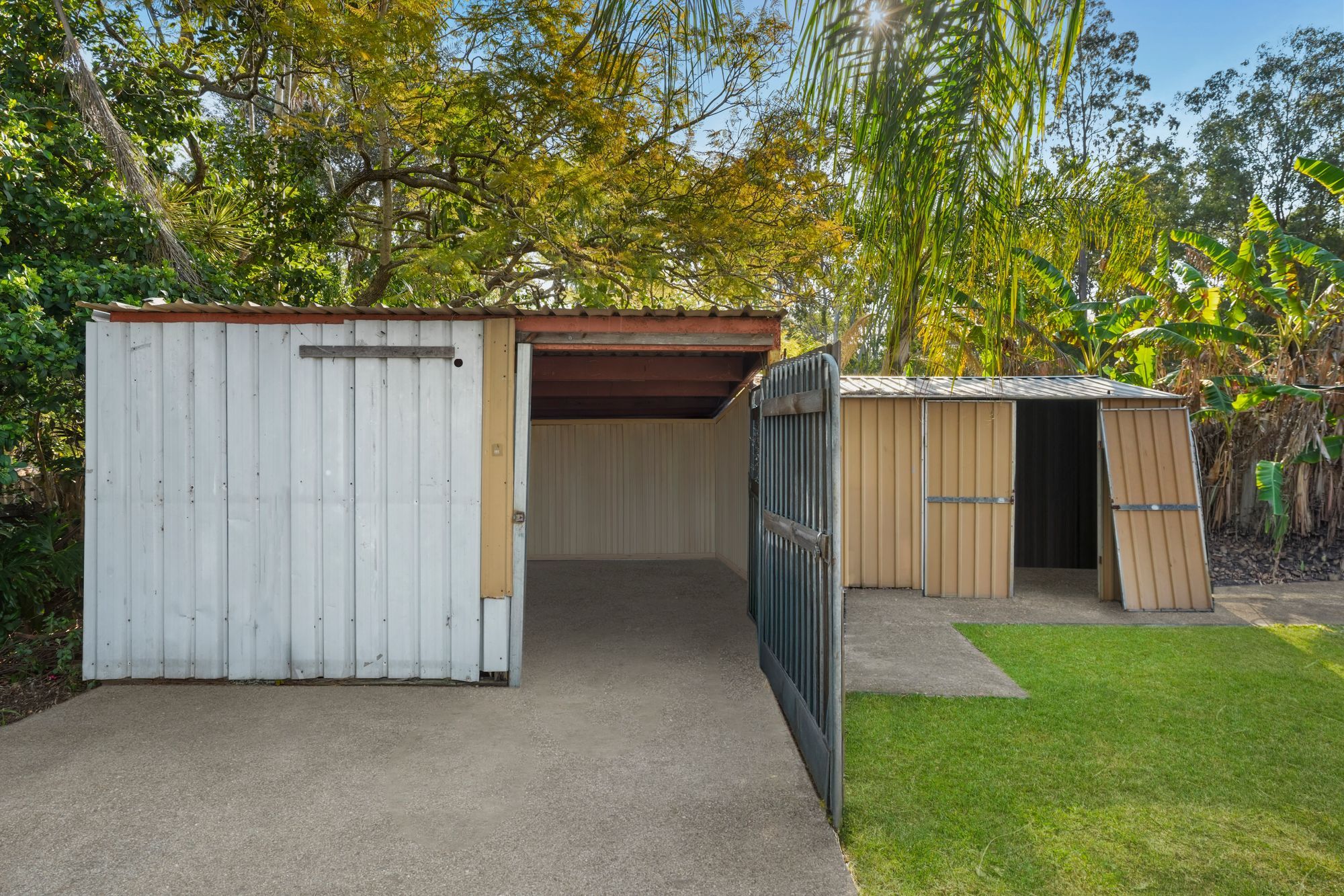 2 Sharon Drive — photo 14 of 20