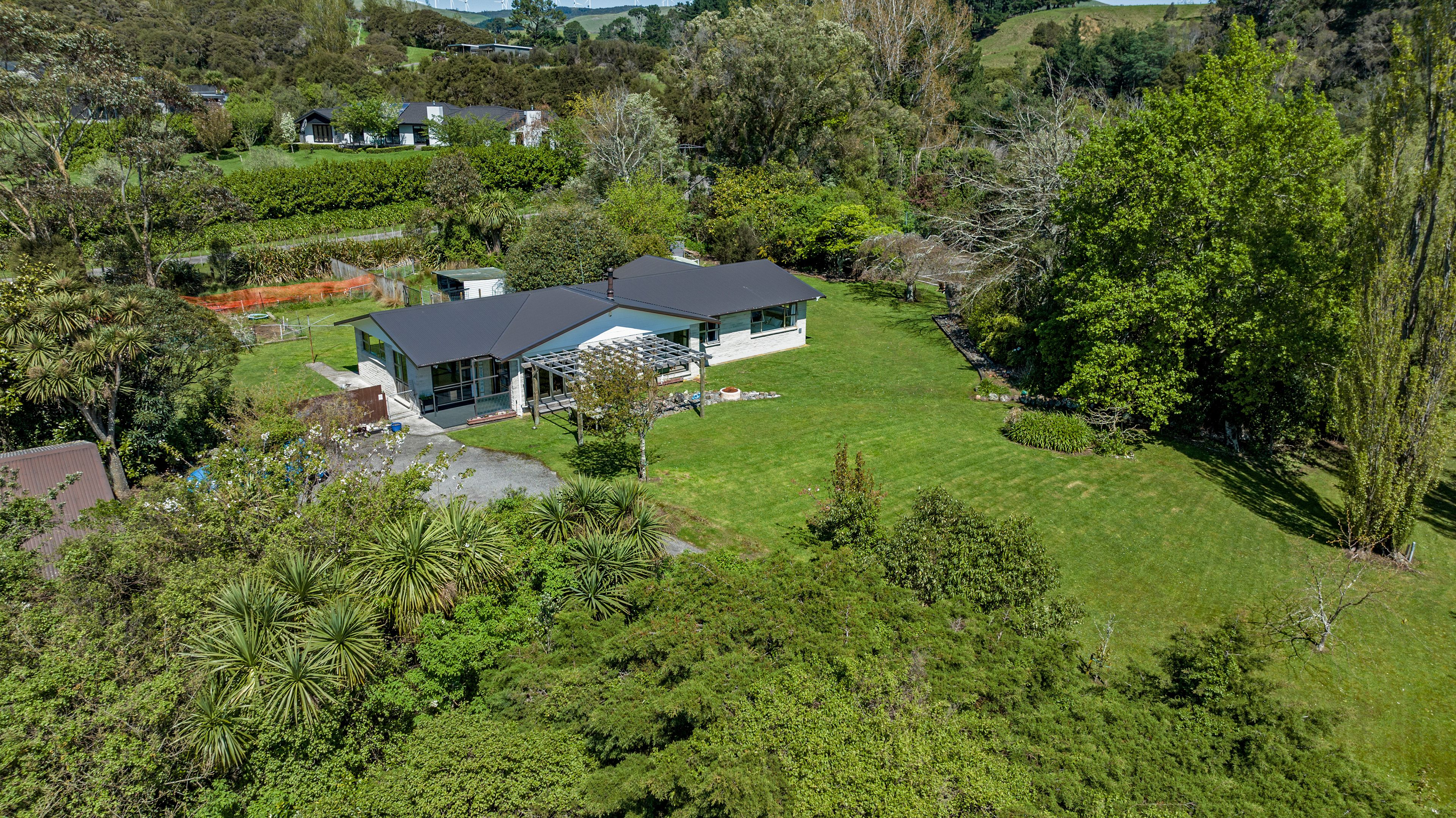 42 Kingsdale Park Drive, Aokautere, Palmerston North City 4471 Sold Lifestyle Property Ray