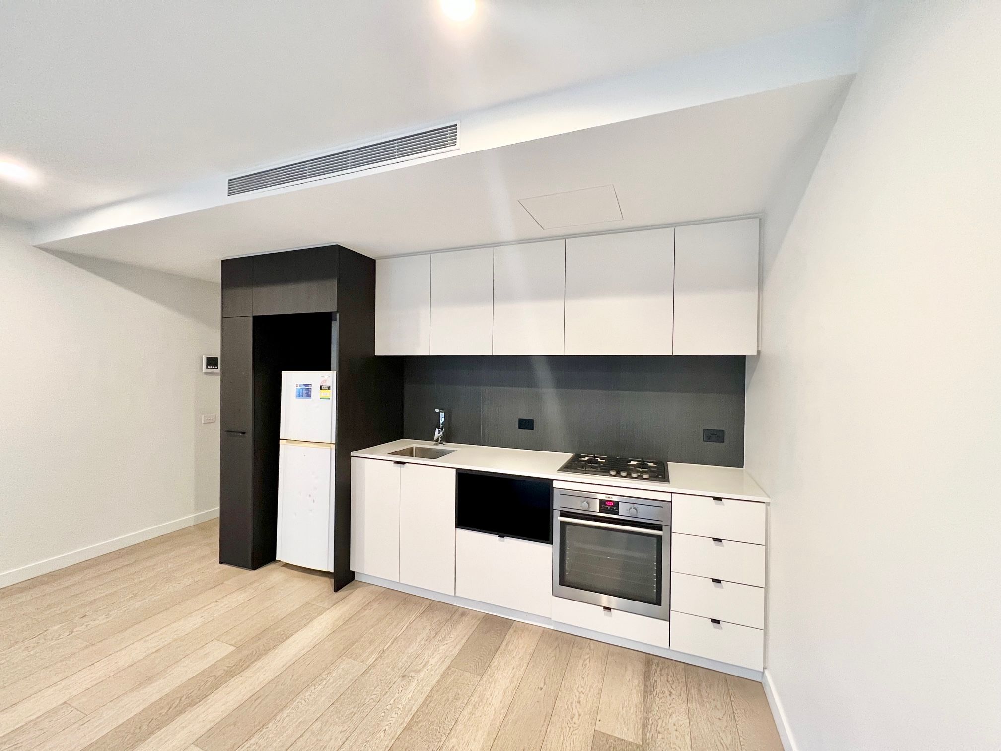 701/10 Claremont Street, South Yarra, VIC 3141