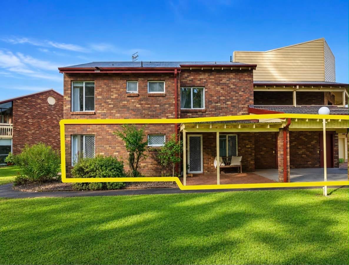 52/15 Lorraine Avenue — photo from Ray White Berkeley Vale