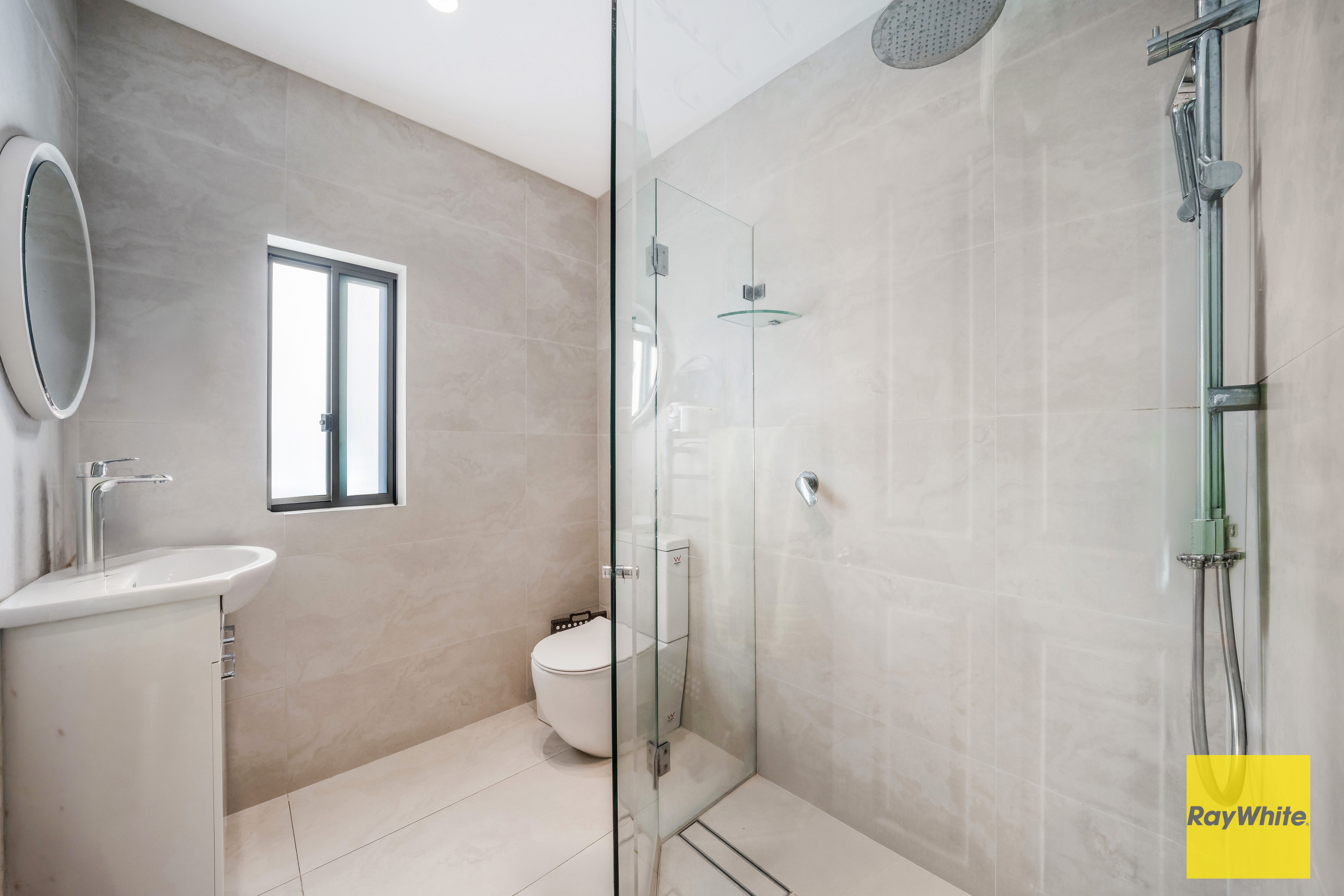 270 John Street — photo 14 of 19