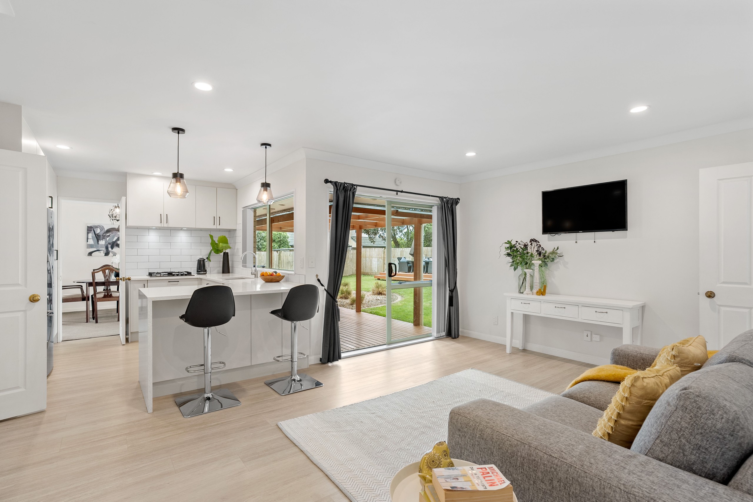 5 Bernie Edwards Place, Botany Downs, Manukau City