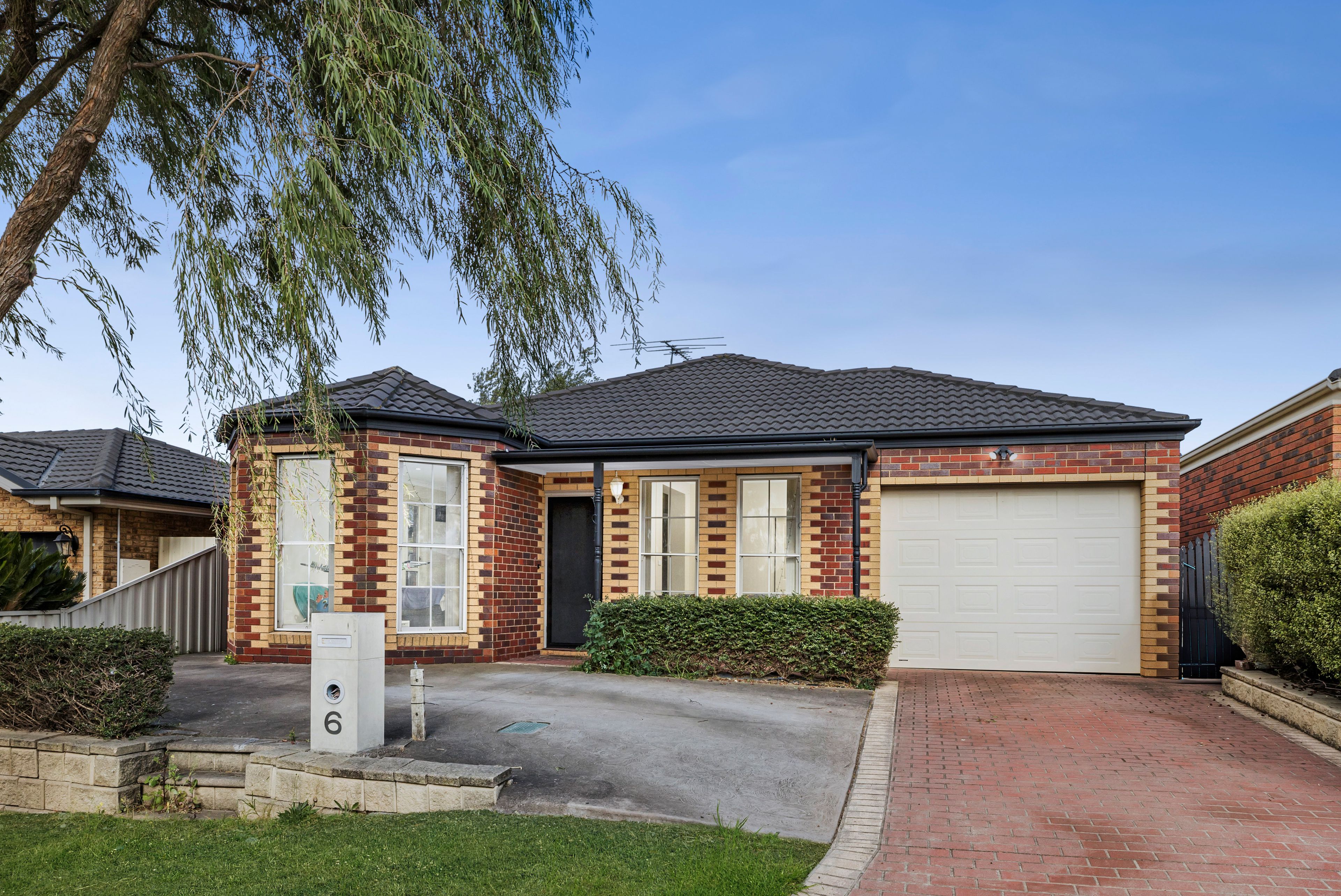 6 Crestwood Lane, Craigieburn VIC 3064