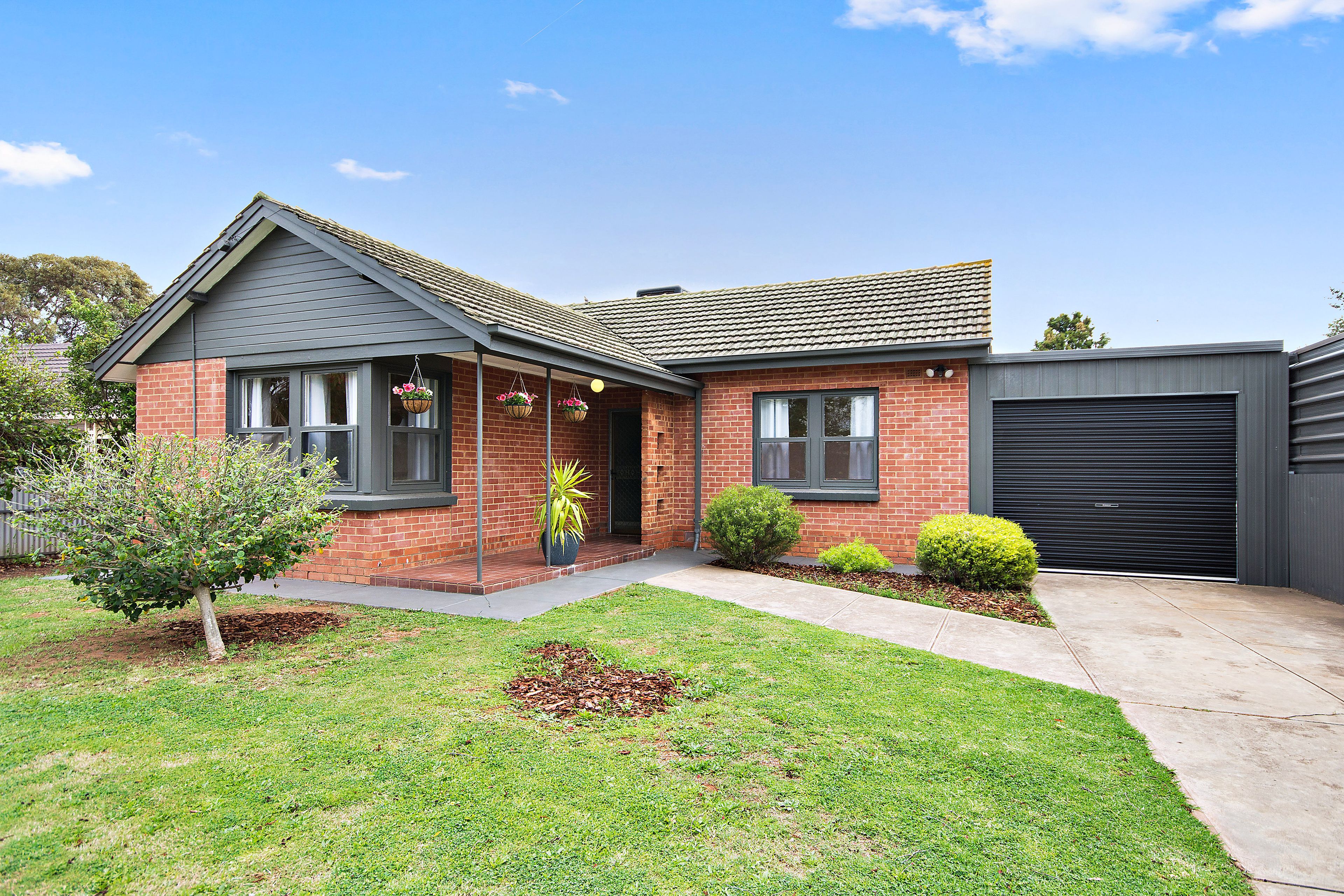 8 Siddall Road, Elizabeth Vale, SA 5112