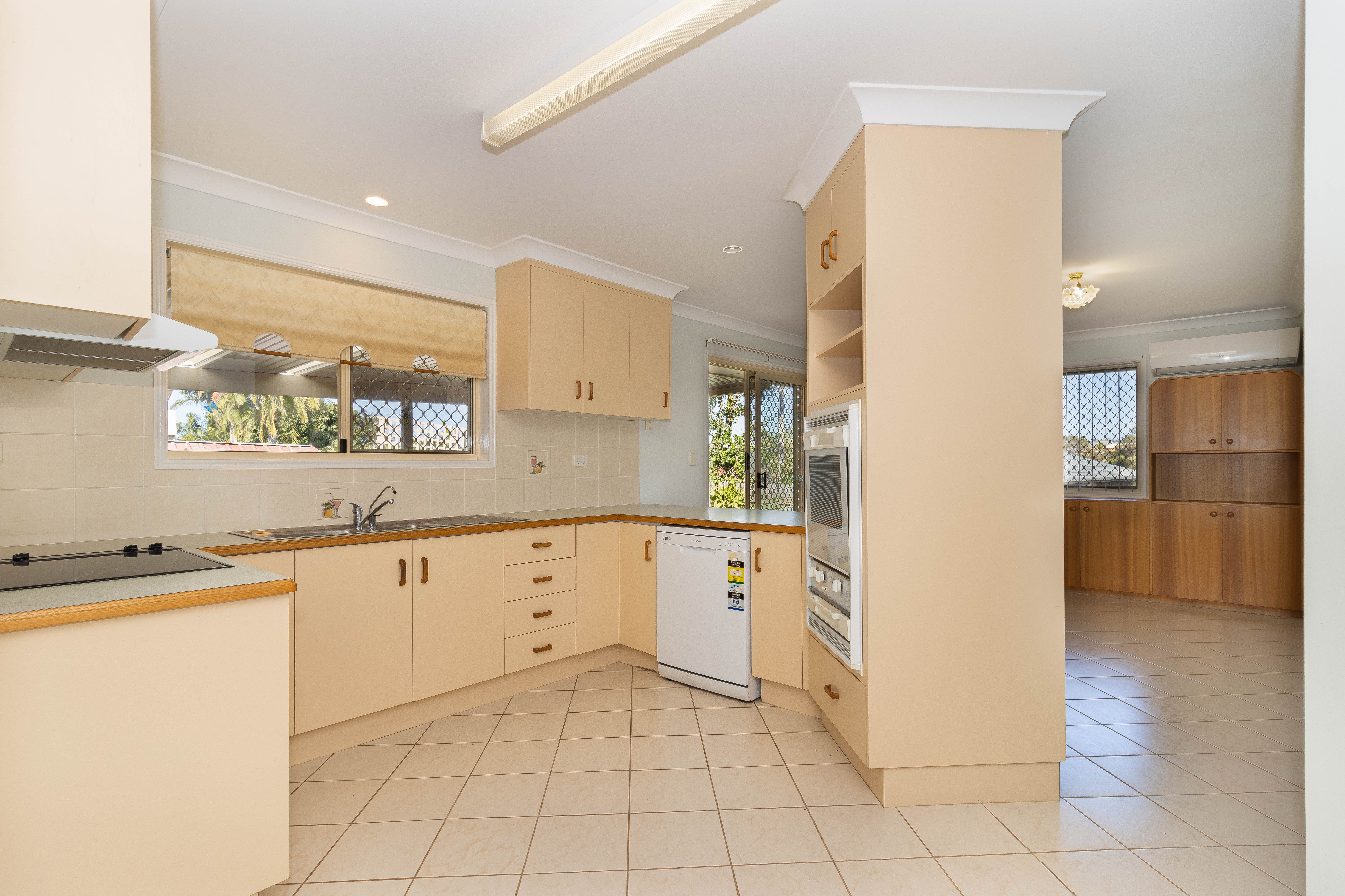 16 Cassia Avenue — photo 3 of 15