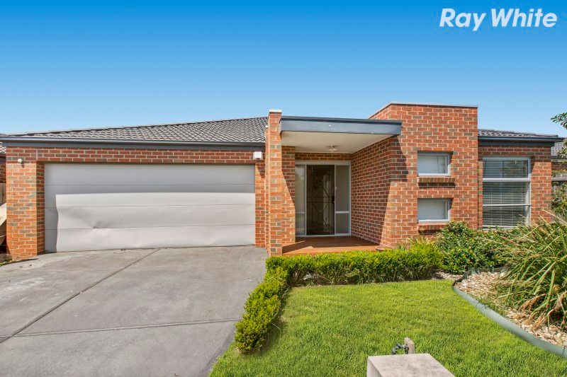33 Belvedere Drive, Pakenham, VIC 3810