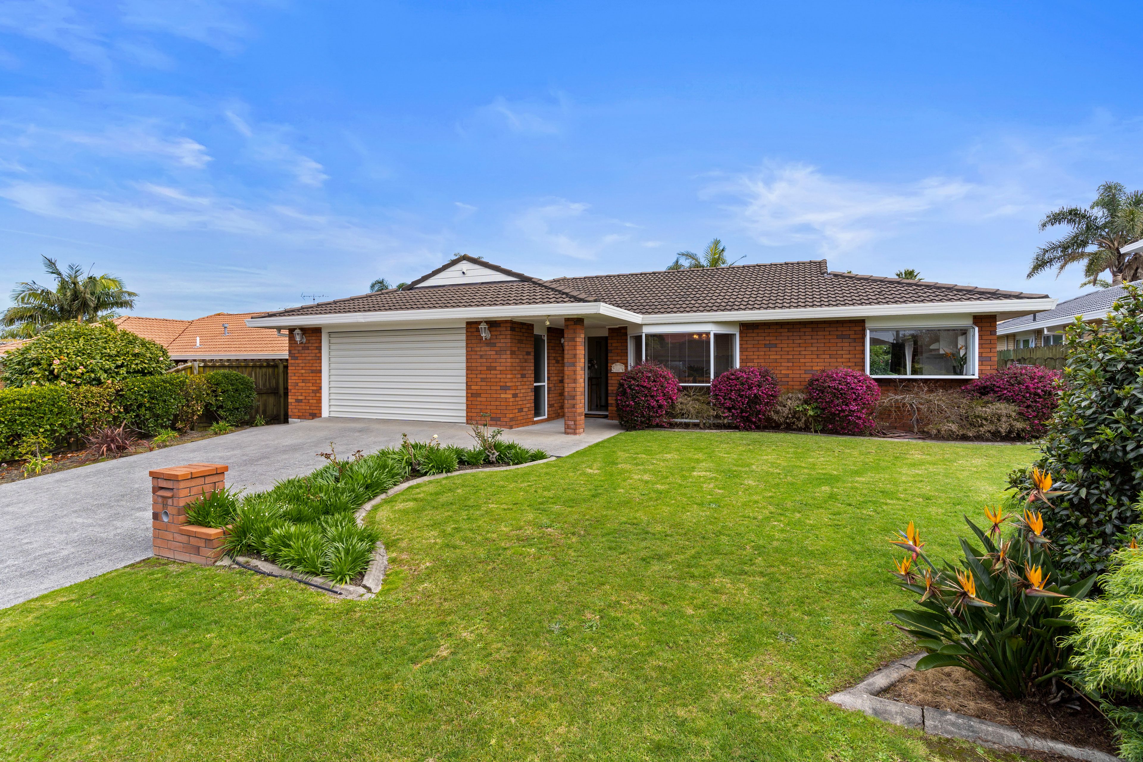 14 Chippewa Place, Conifer Grove, Manukau City 2105 Sold House Ray