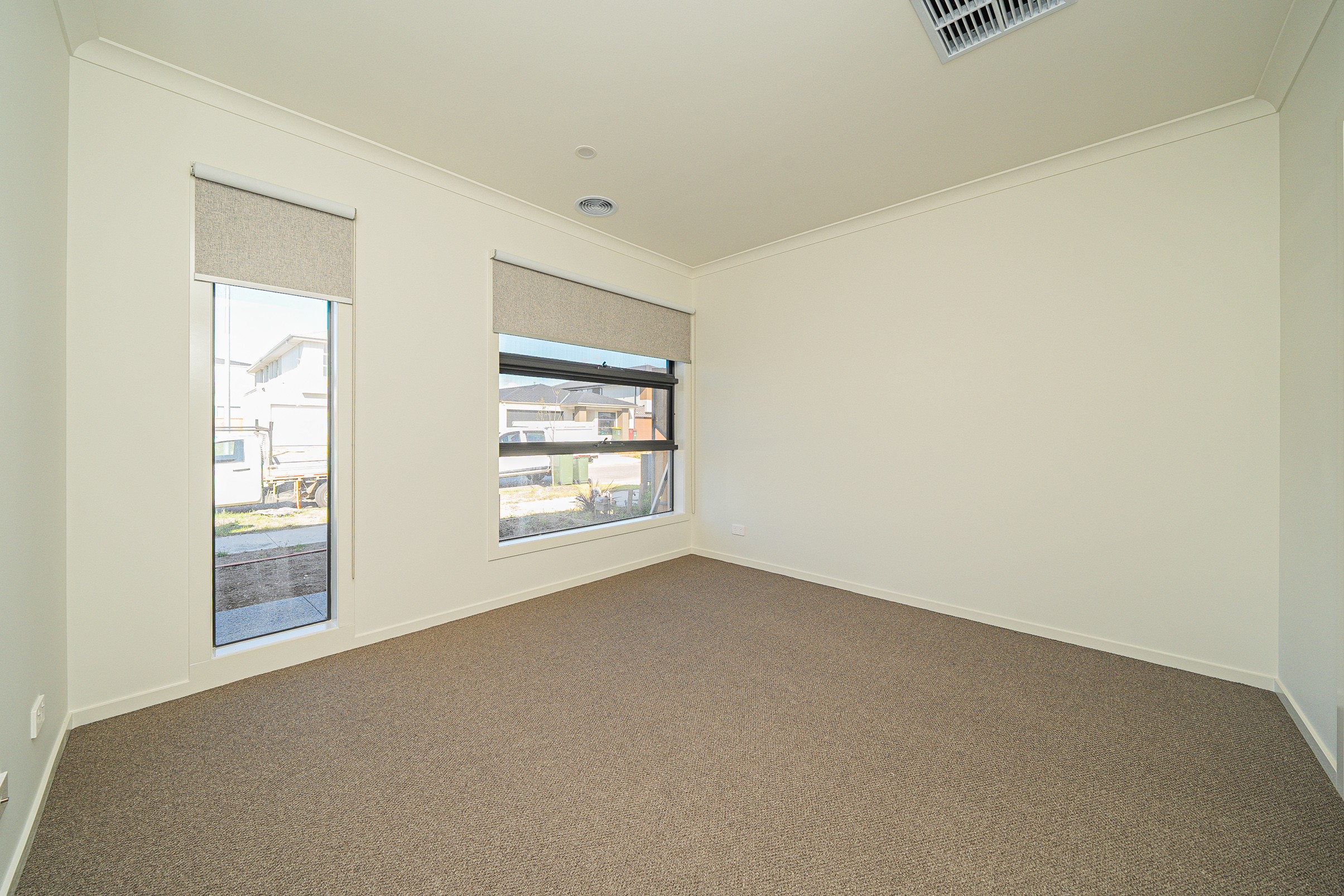 16 Spindle Street, Clyde North, VIC 3978