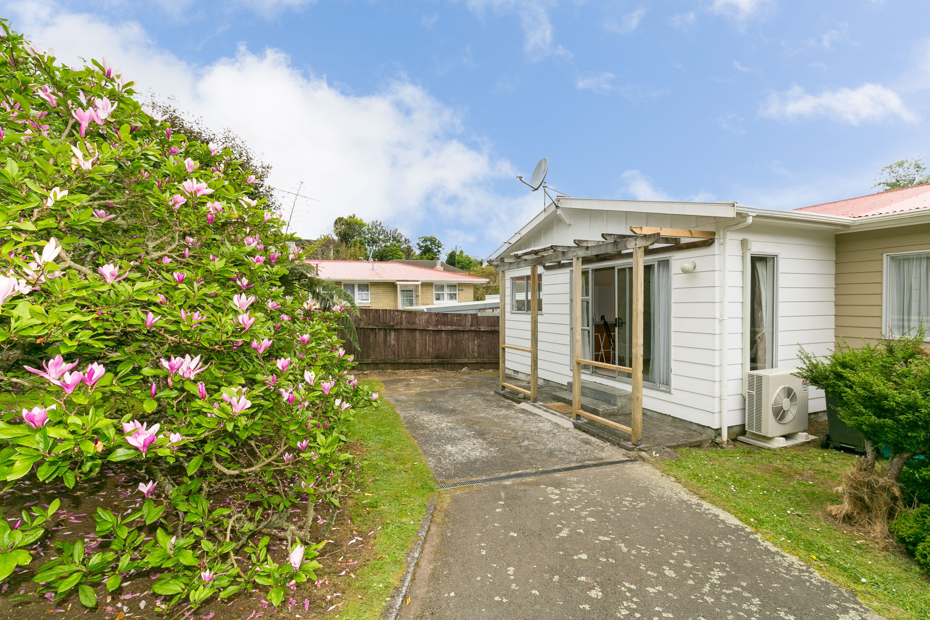11b Thurleigh Grove, Karori, Wellington City