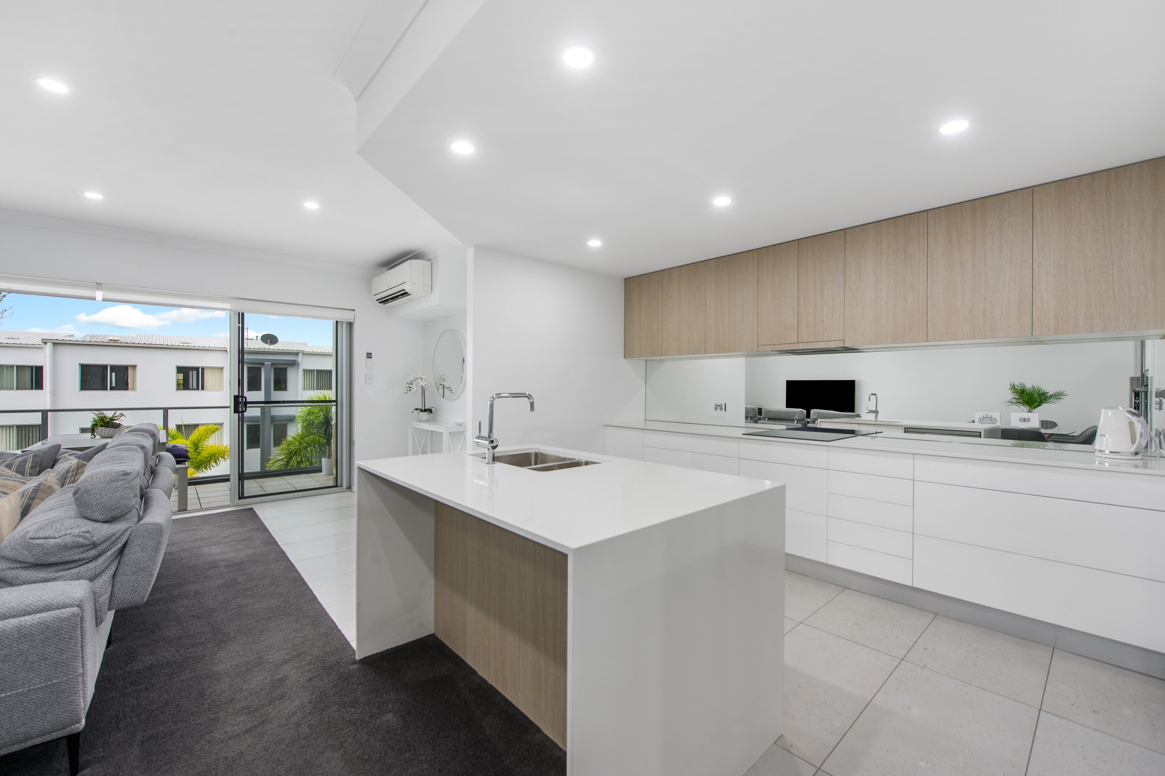 28/2341 Gold Coast Highway, Mermaid Beach, QLD 4218