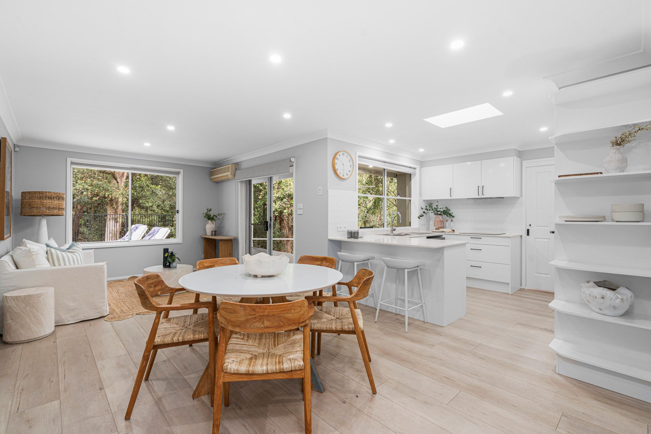 12 Sandringham Close — photo 6 of 18