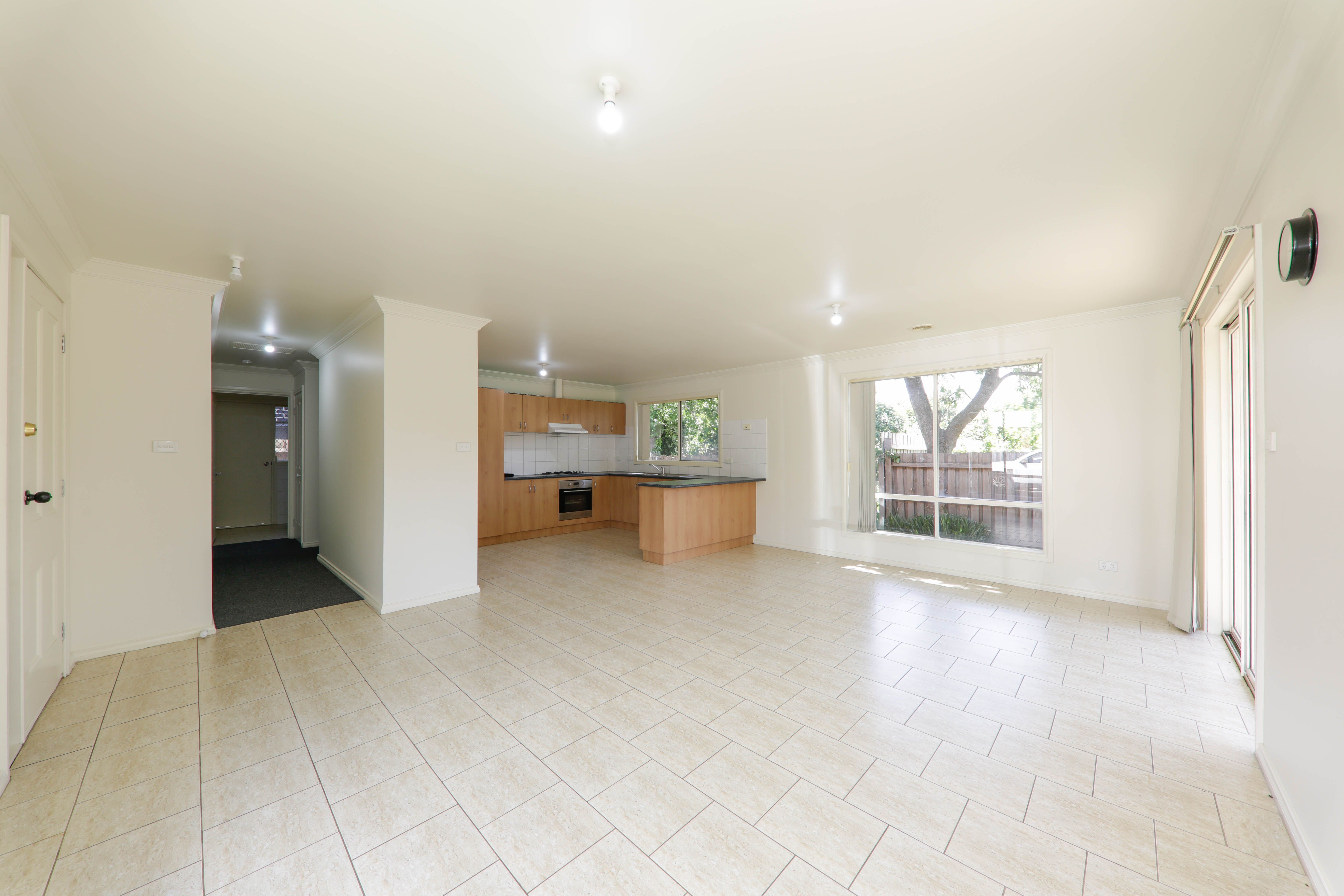 2/81 Clayton Road, Oakleigh East, VIC 3166