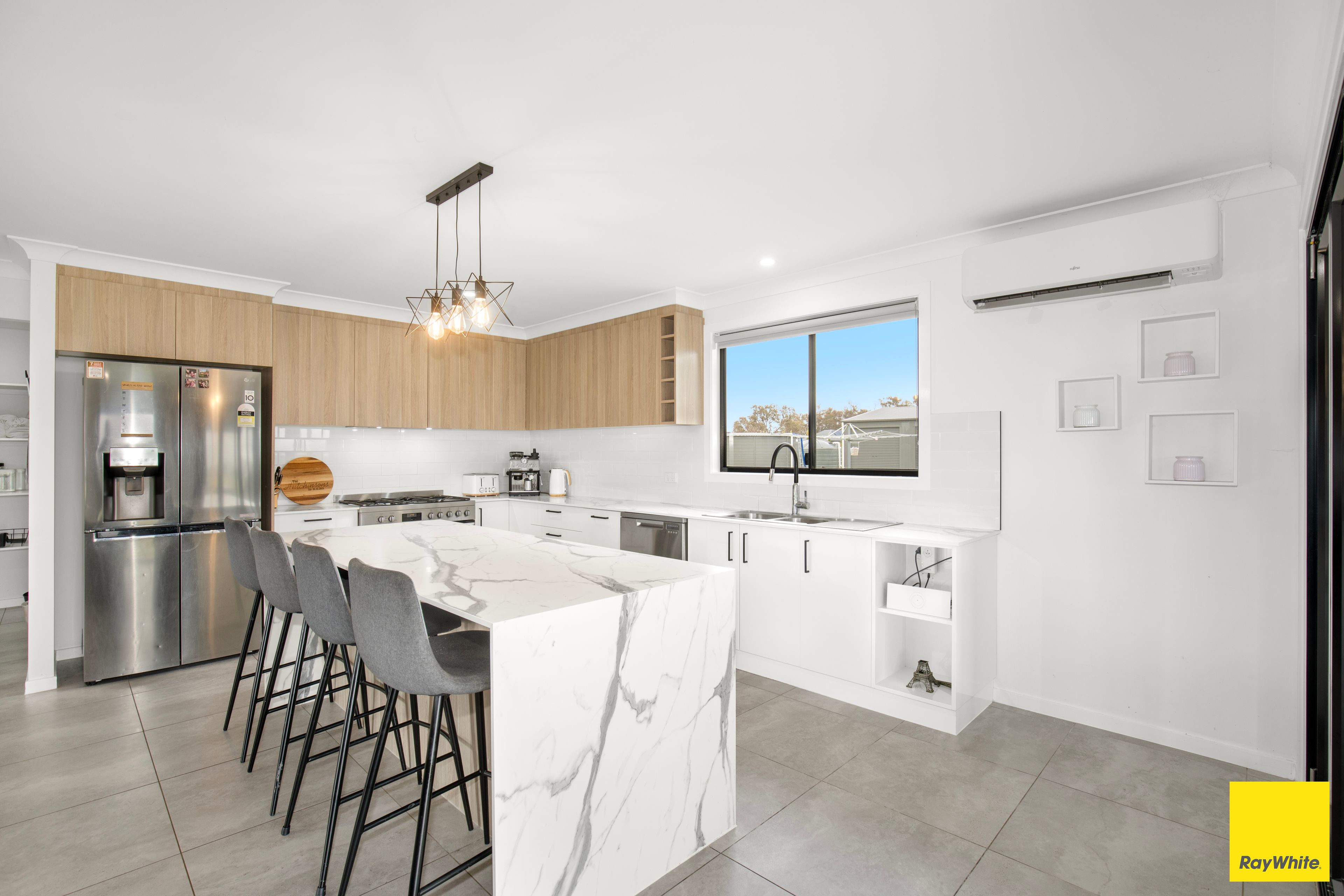 36 Hewitt Road — photo 3 of 12