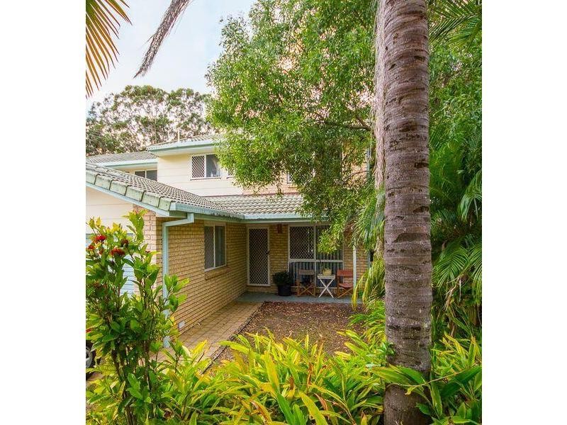 4/14 Liam Court, Labrador, QLD 4215
