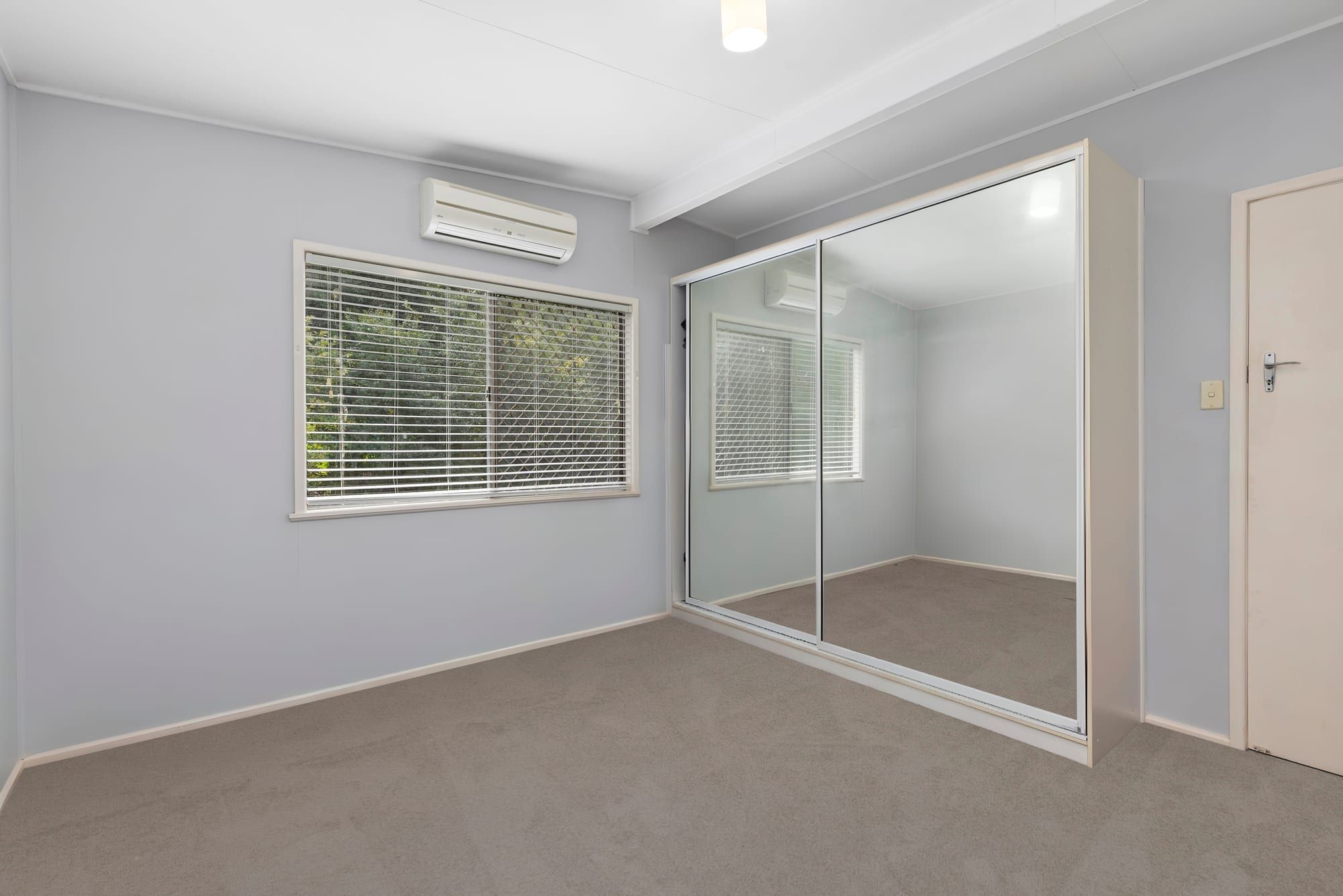 39 Fawkner Street — photo 10 of 13
