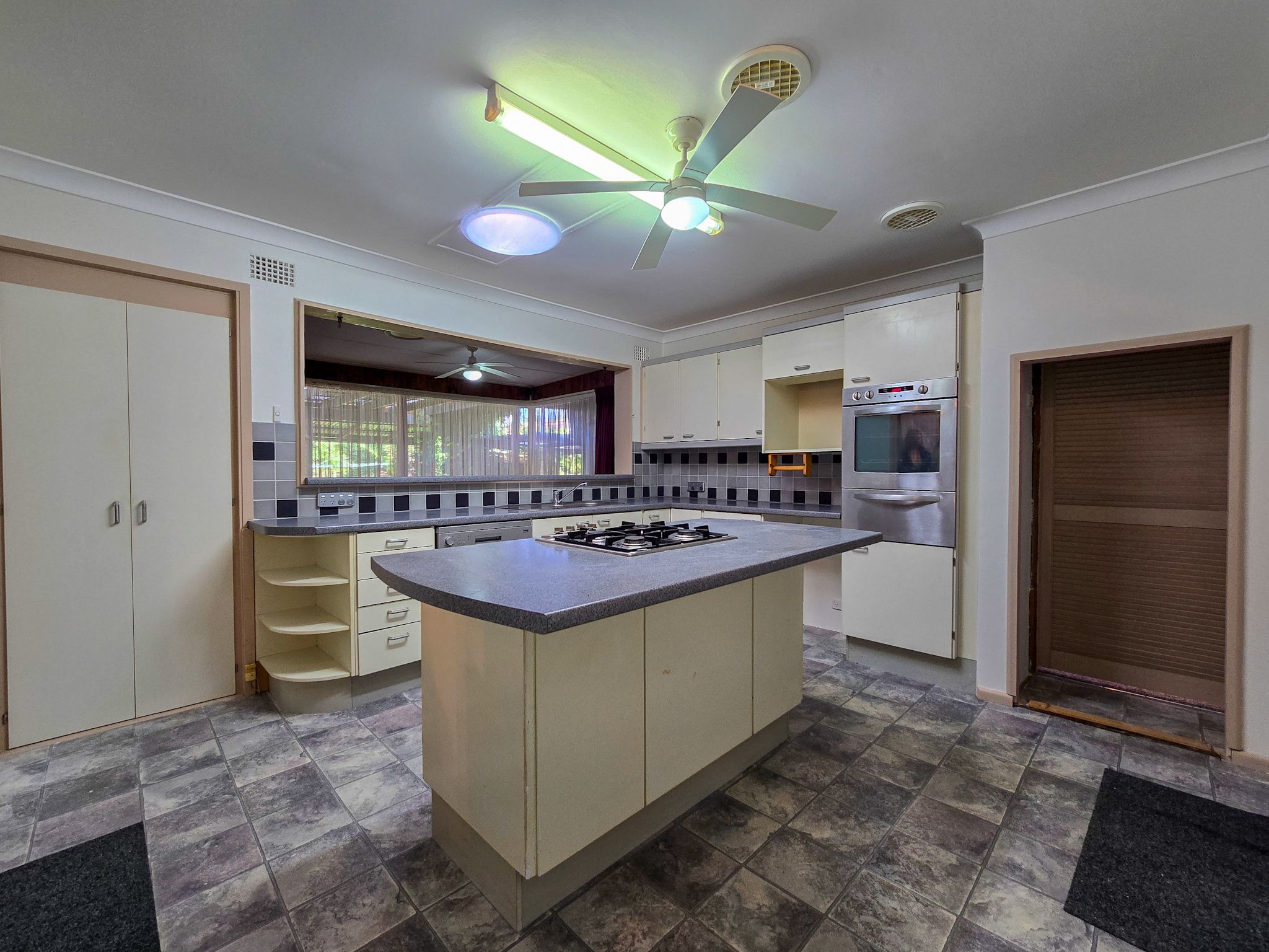 37 Darwin Road, Campbelltown, NSW 2560