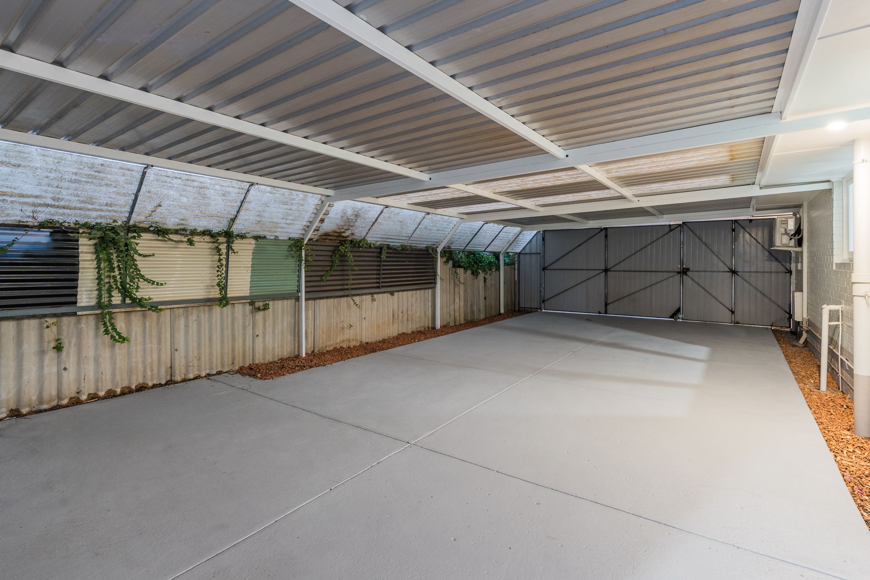 28 Tarrawan Road — photo 12 of 17
