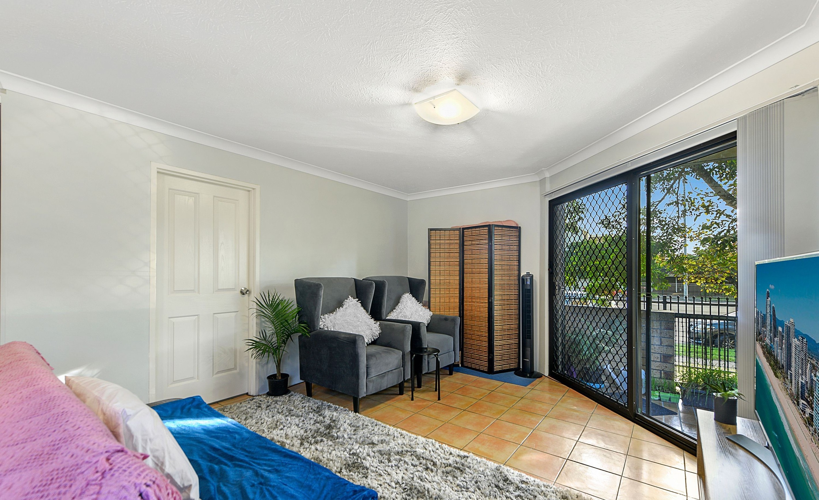 1/2325 Gold Coast Highway, Mermaid Beach, QLD 4218