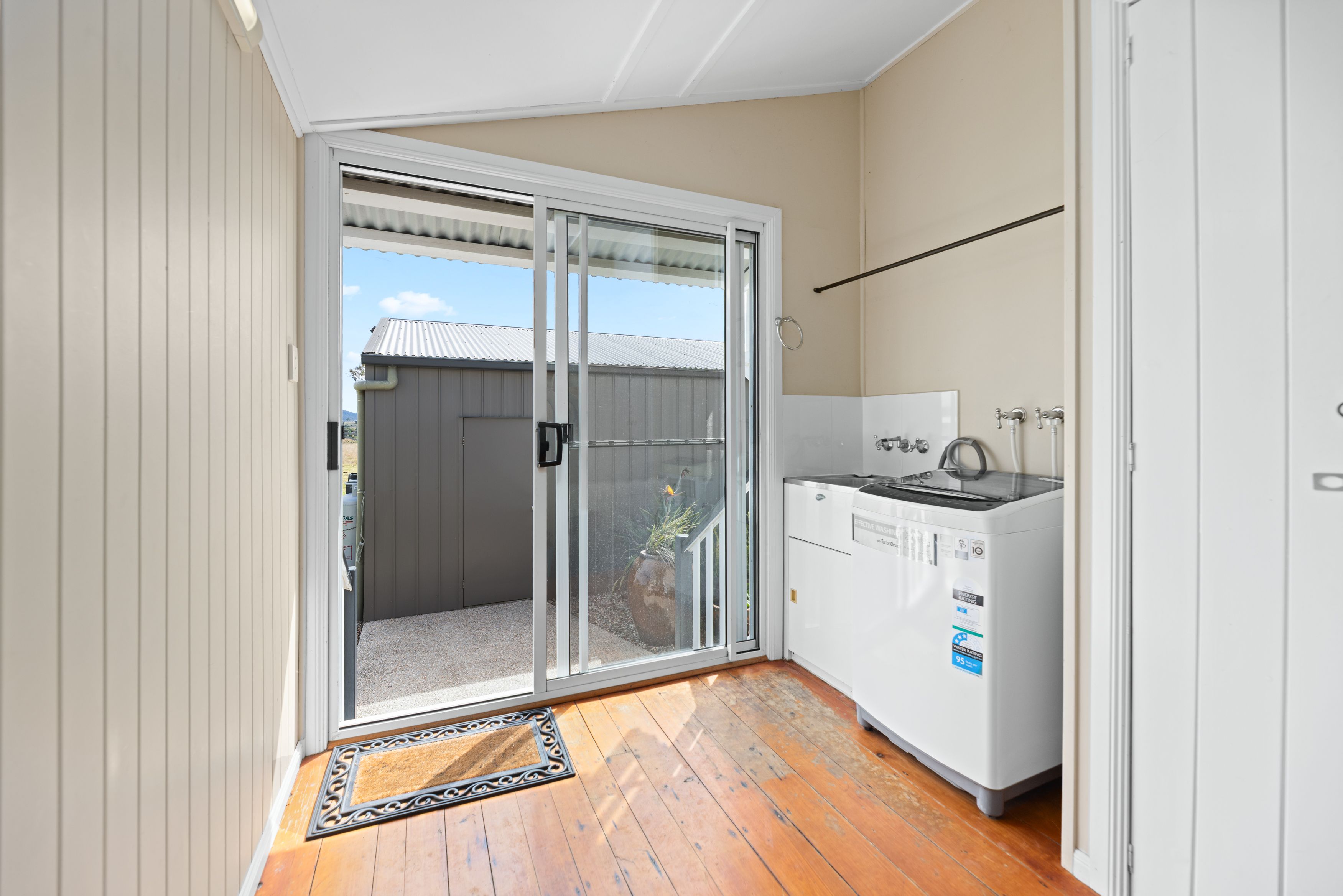 4516 Esk Kilcoy Road — photo 17 of 30