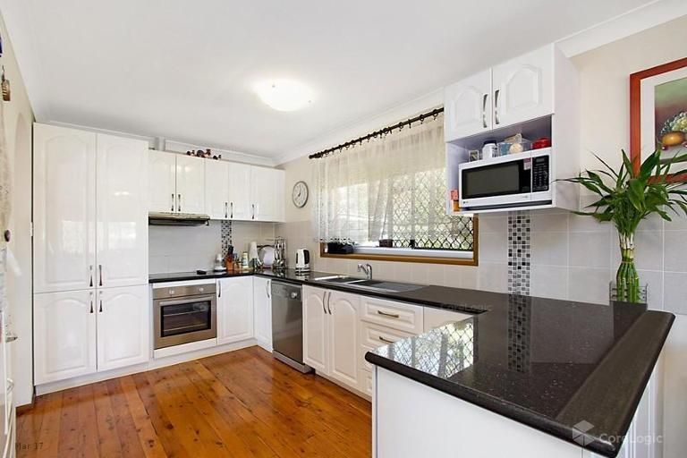 74 Woomera Crescent, Southport, QLD 4215