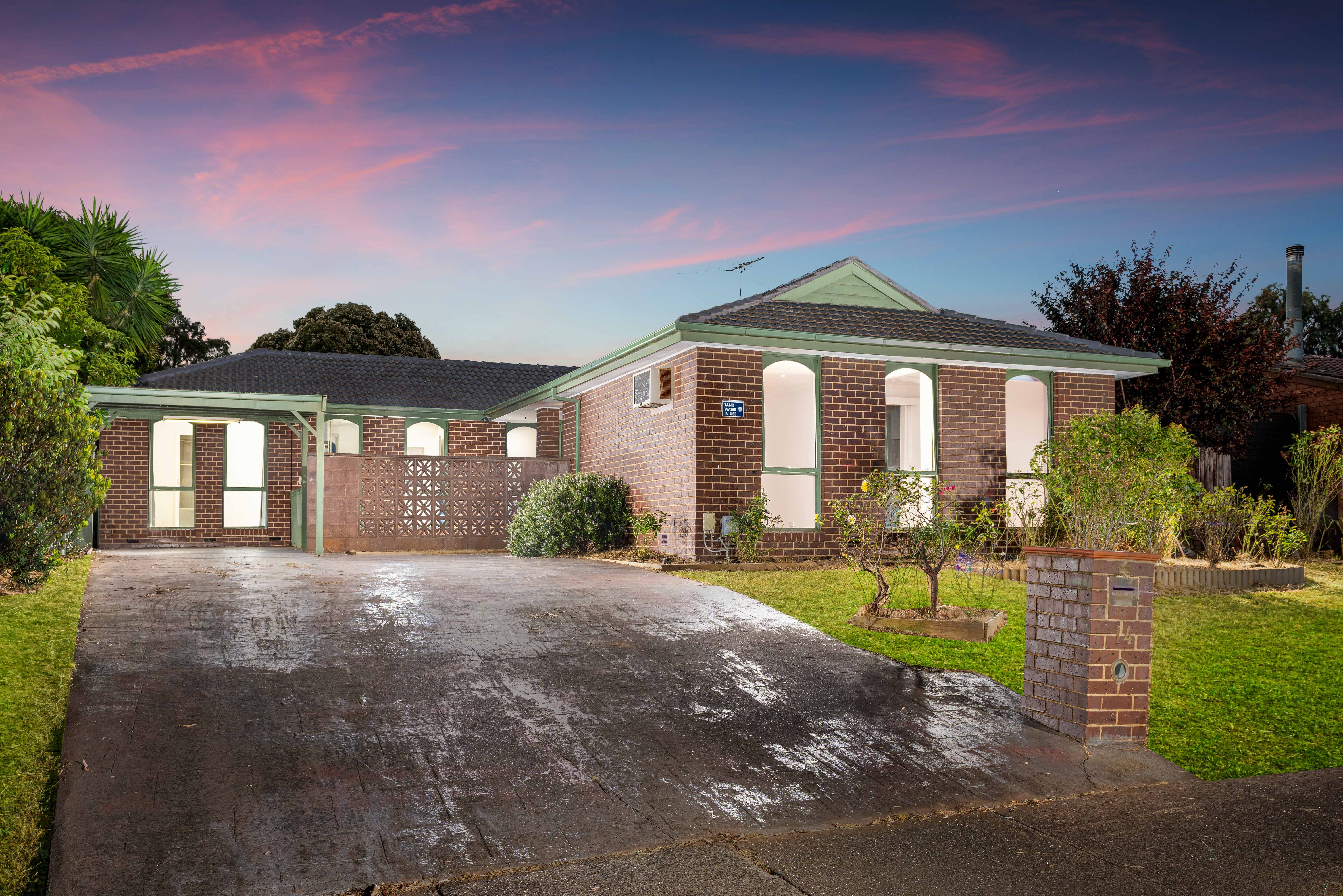 14 Blamey Avenue, Mill Park VIC 3082