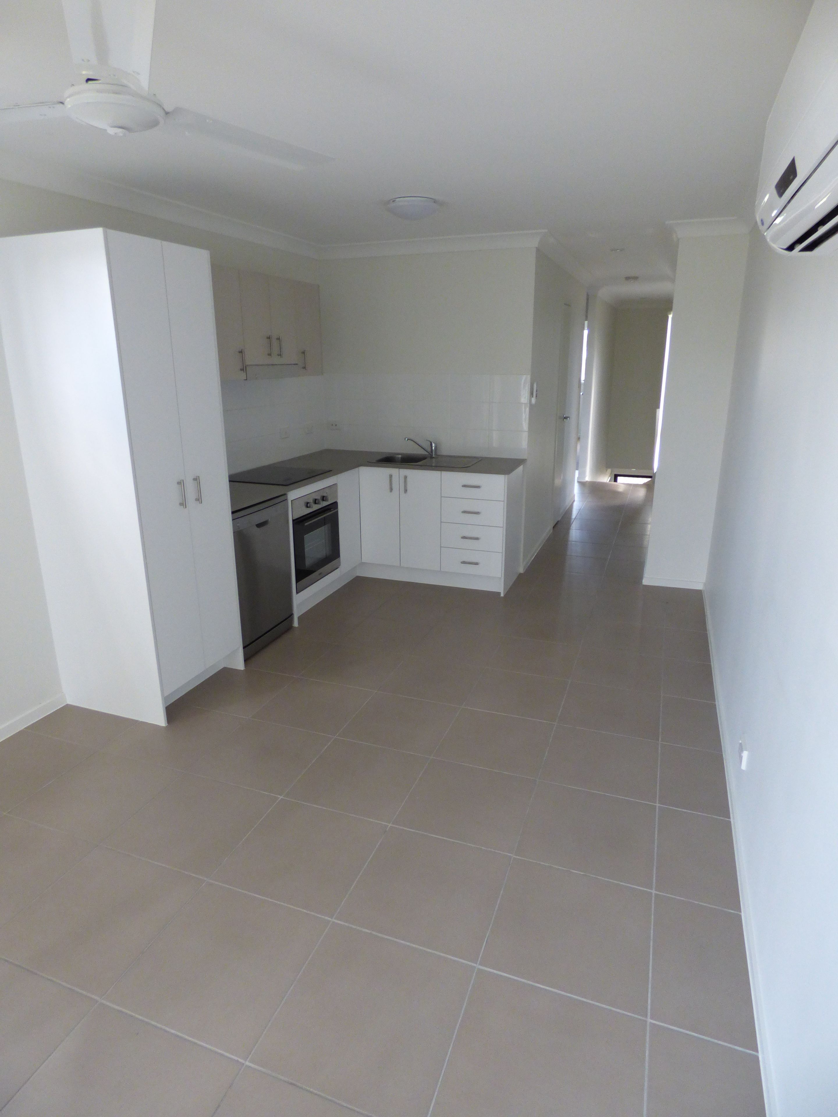 2/27 Lomandra Avenue, Roma, QLD 4455