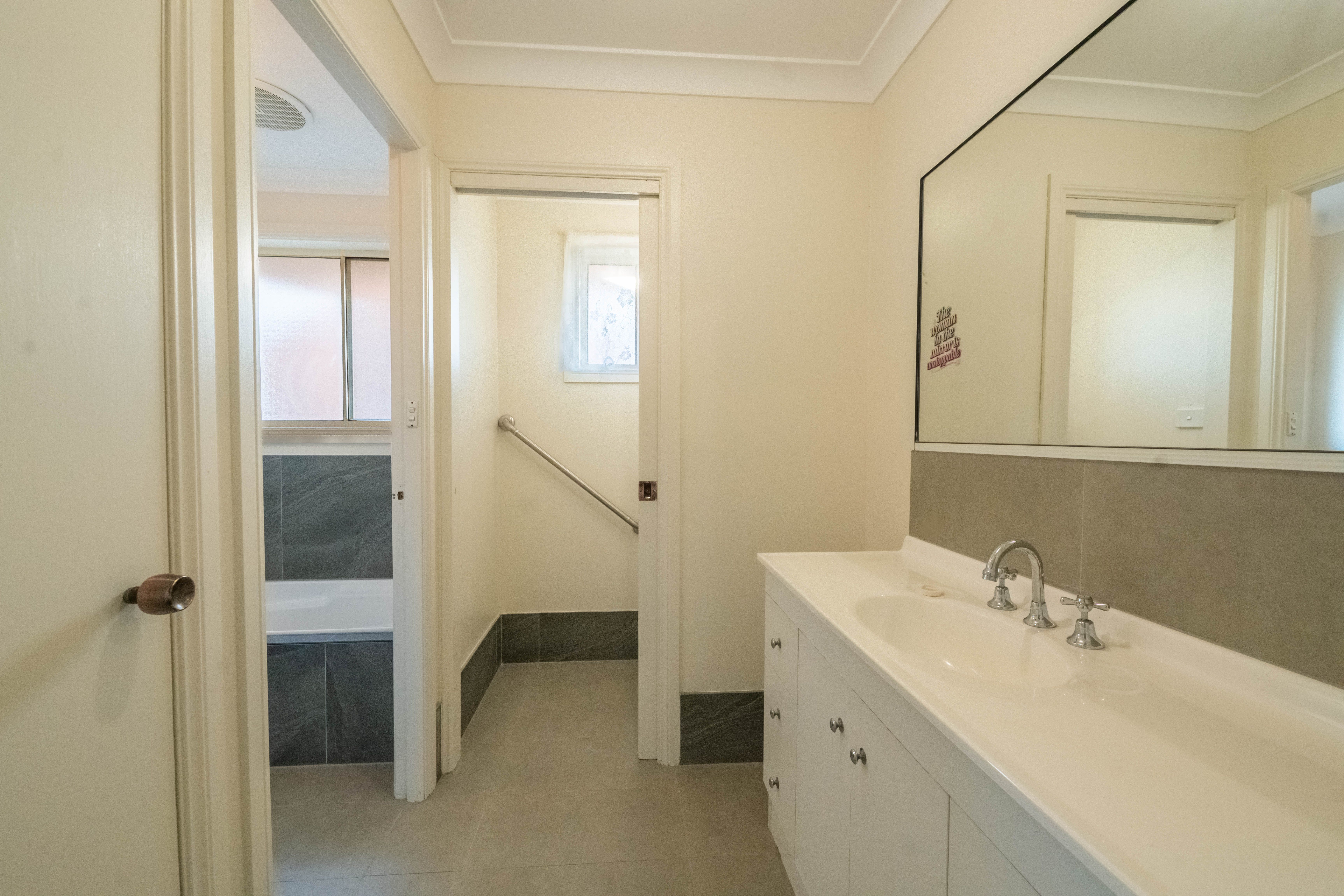 87 Woodward Street — photo 7 of 11
