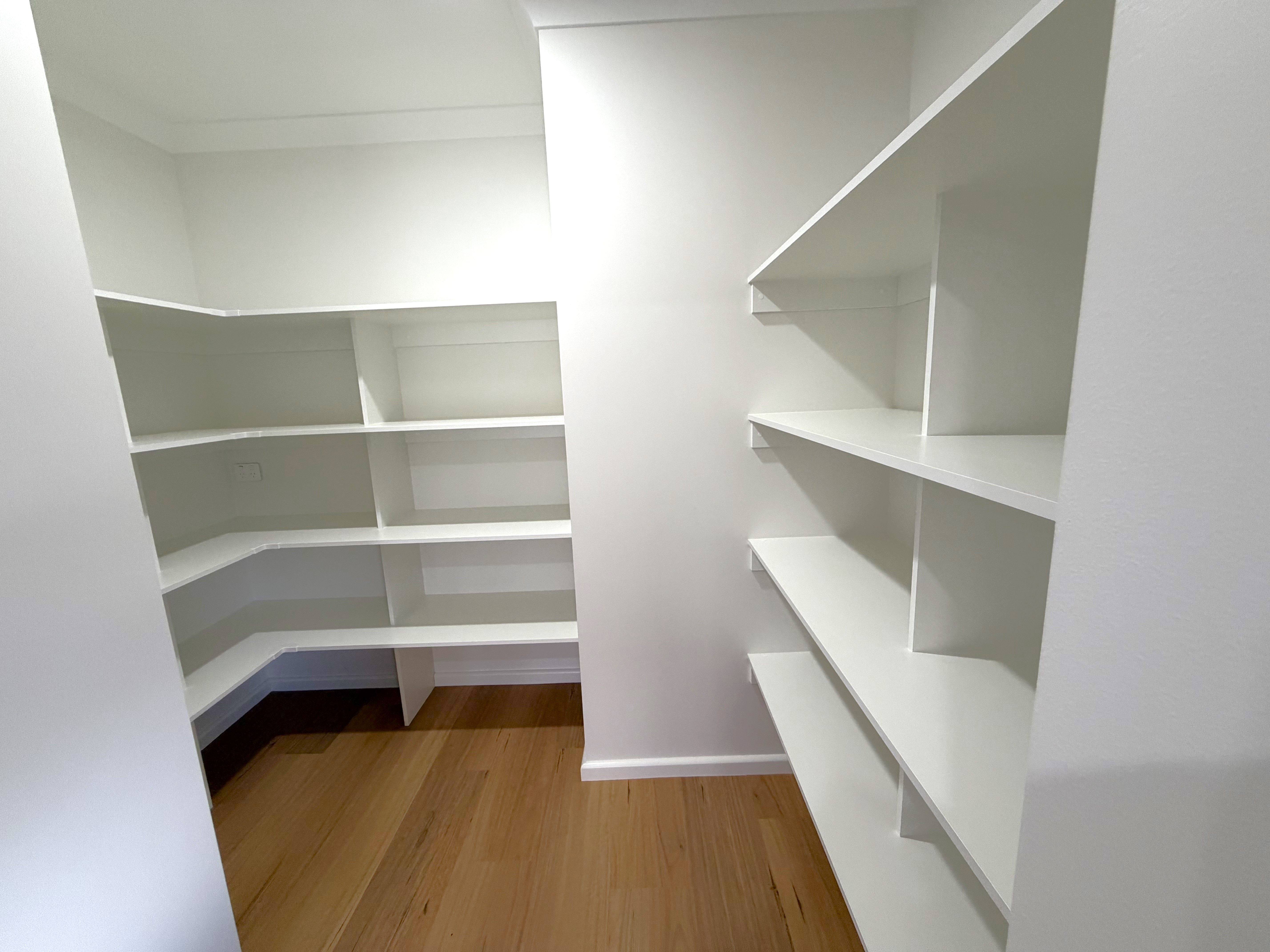 3 Robert Walter Place — photo 4 of 17