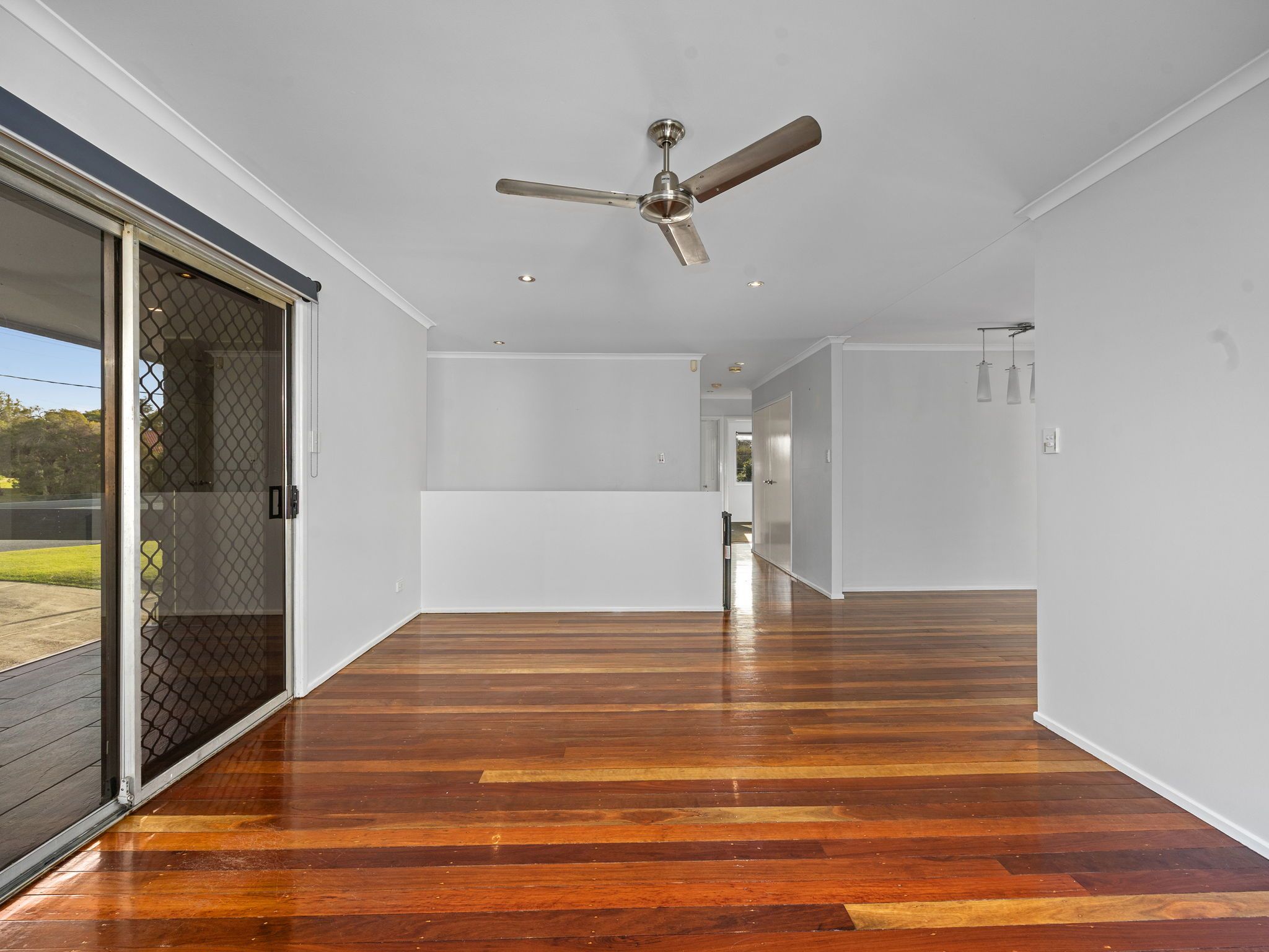 5 Olbern Crescent — photo 11 of 22