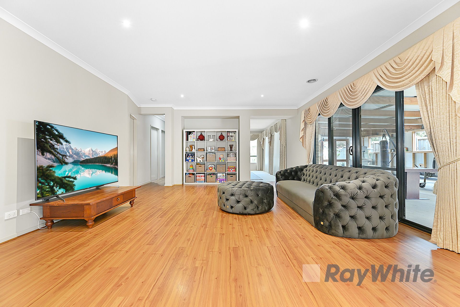 9 Lancashire Drive, Cranbourne North, VIC 3977