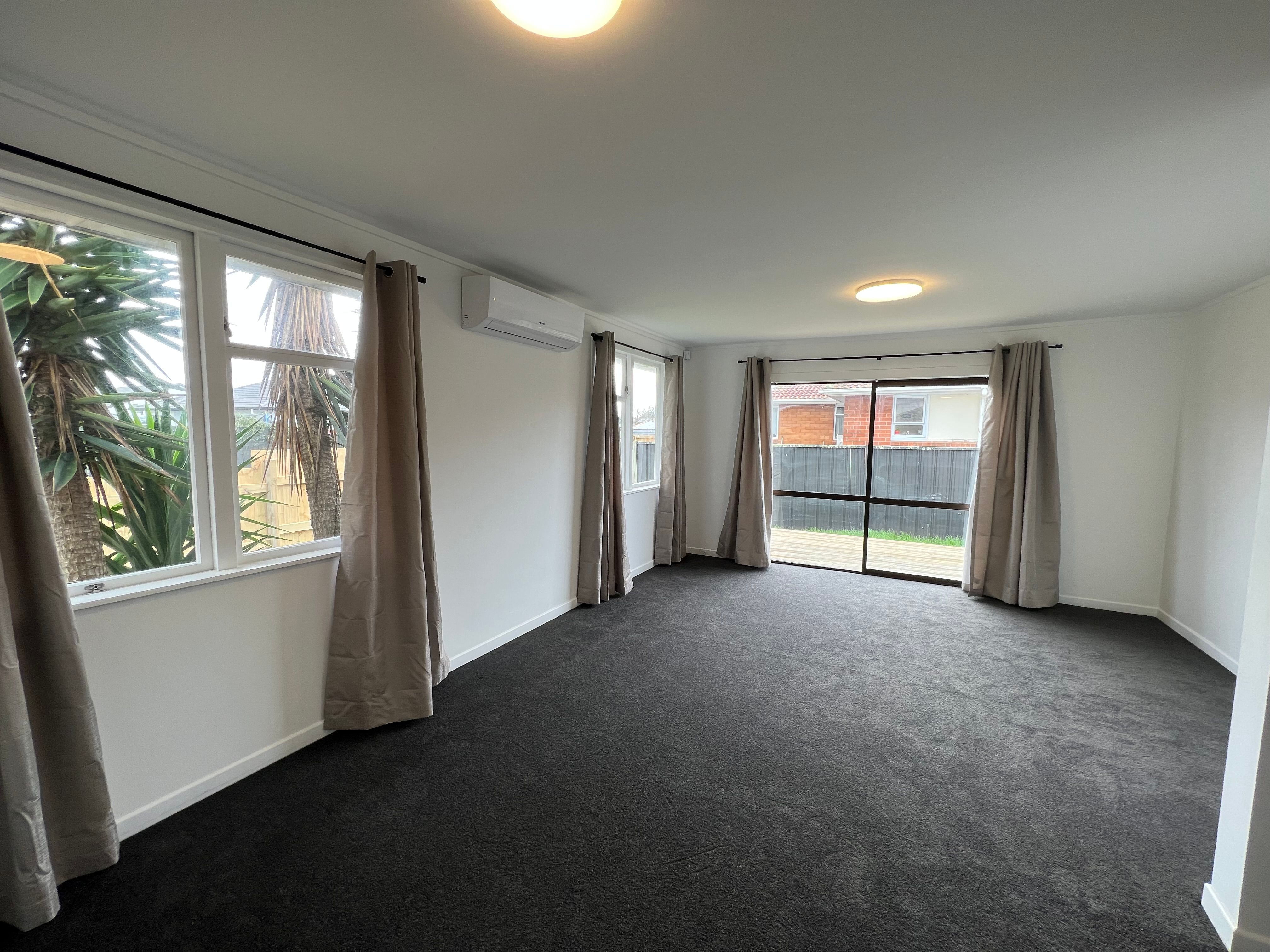 16 Courtenay Crescent, Mangere East, Manukau City