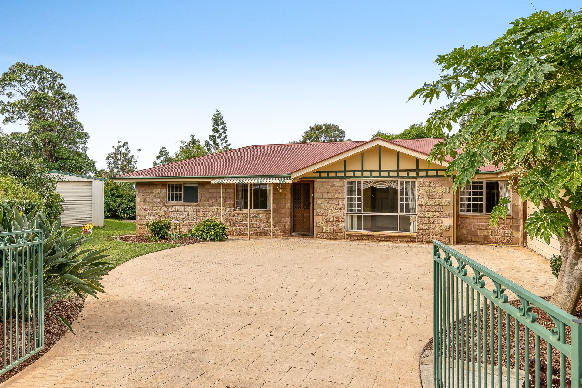 1 Strong Street, South Toowoomba, QLD 4350