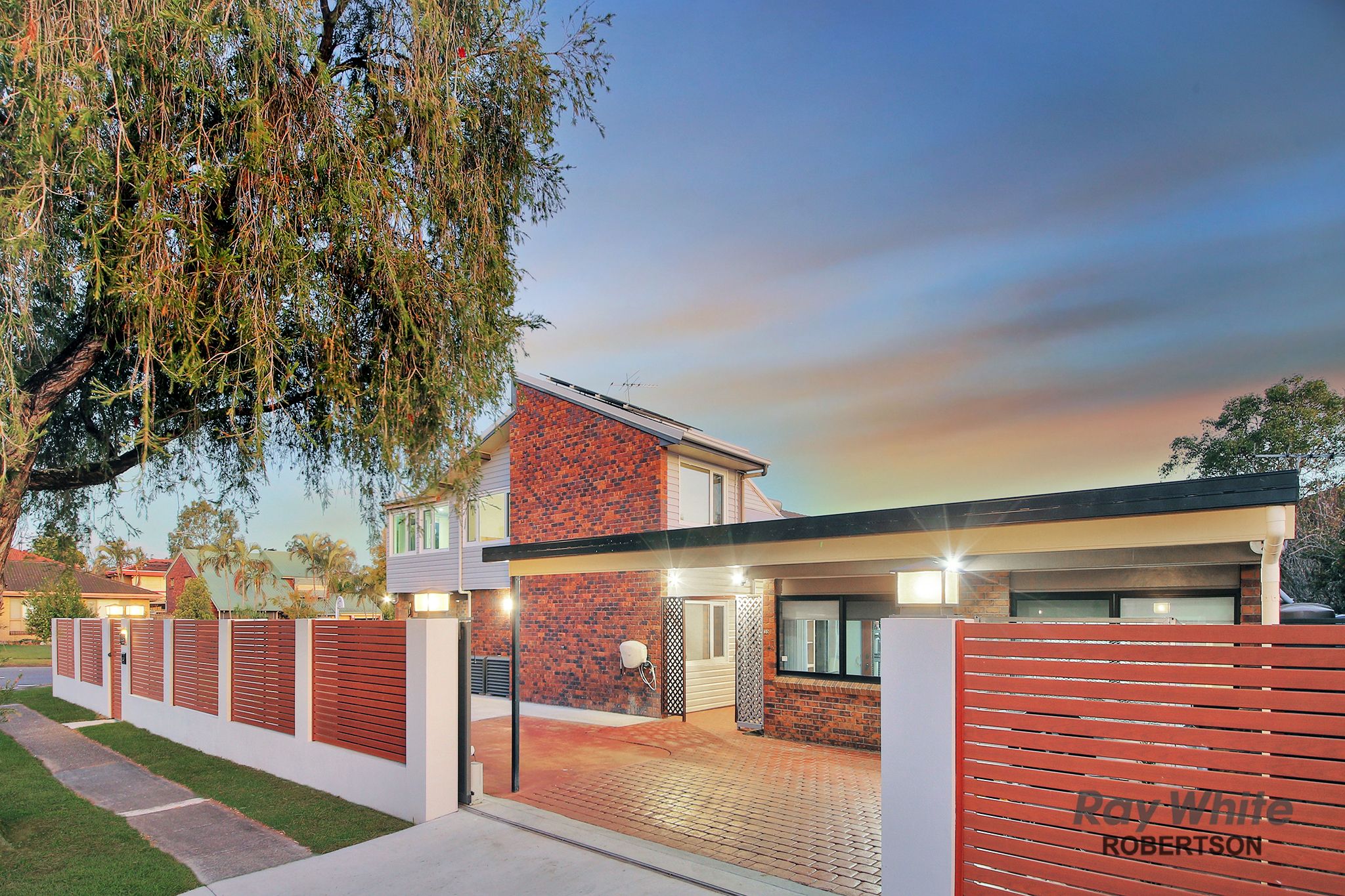39 Agravain Street, Carindale QLD 4152