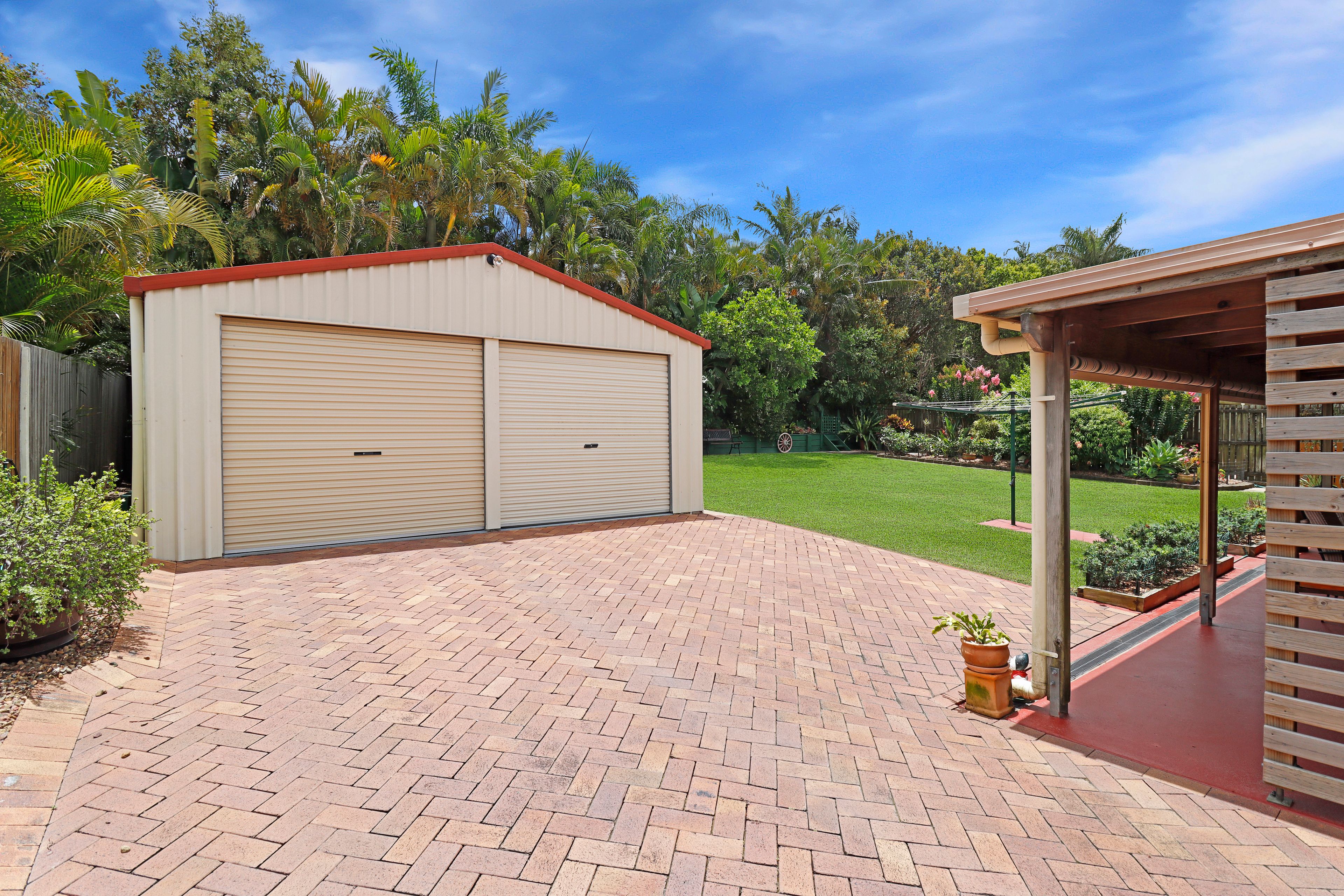 12 Haupt Avenue, Pialba, QLD 4655