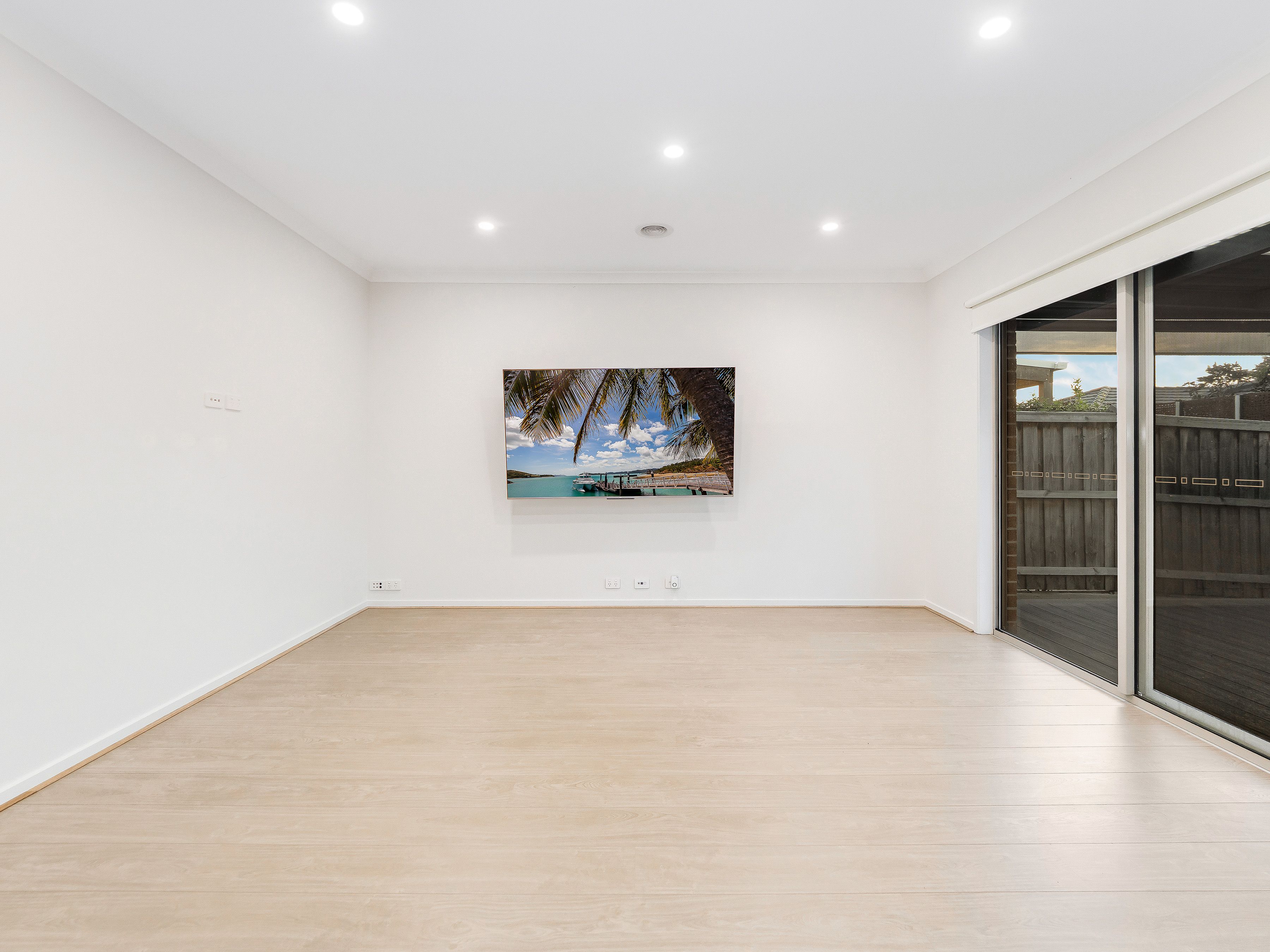 13 Limandus Crescent — photo 15 of 30