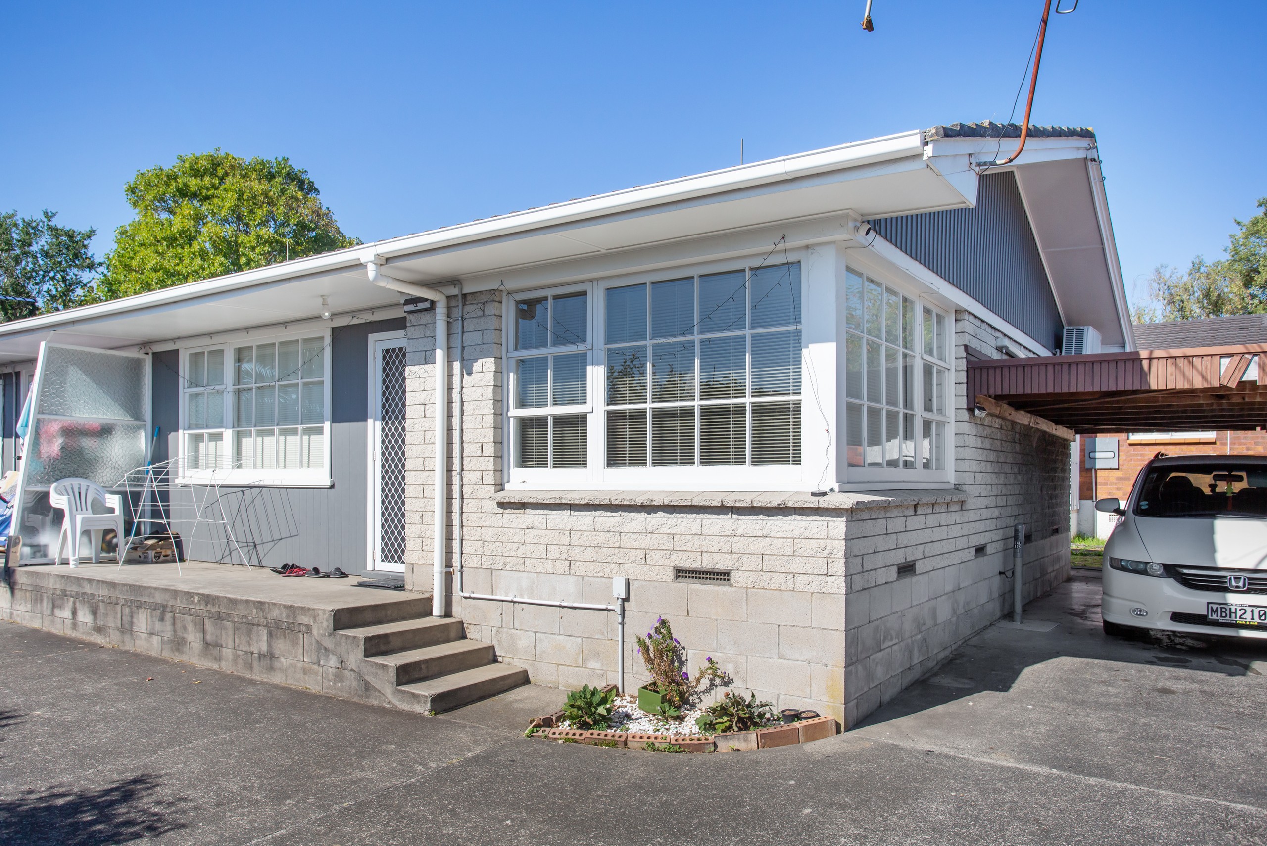 1, 2 & 3/274 Massey Road, Mangere, Manukau City
