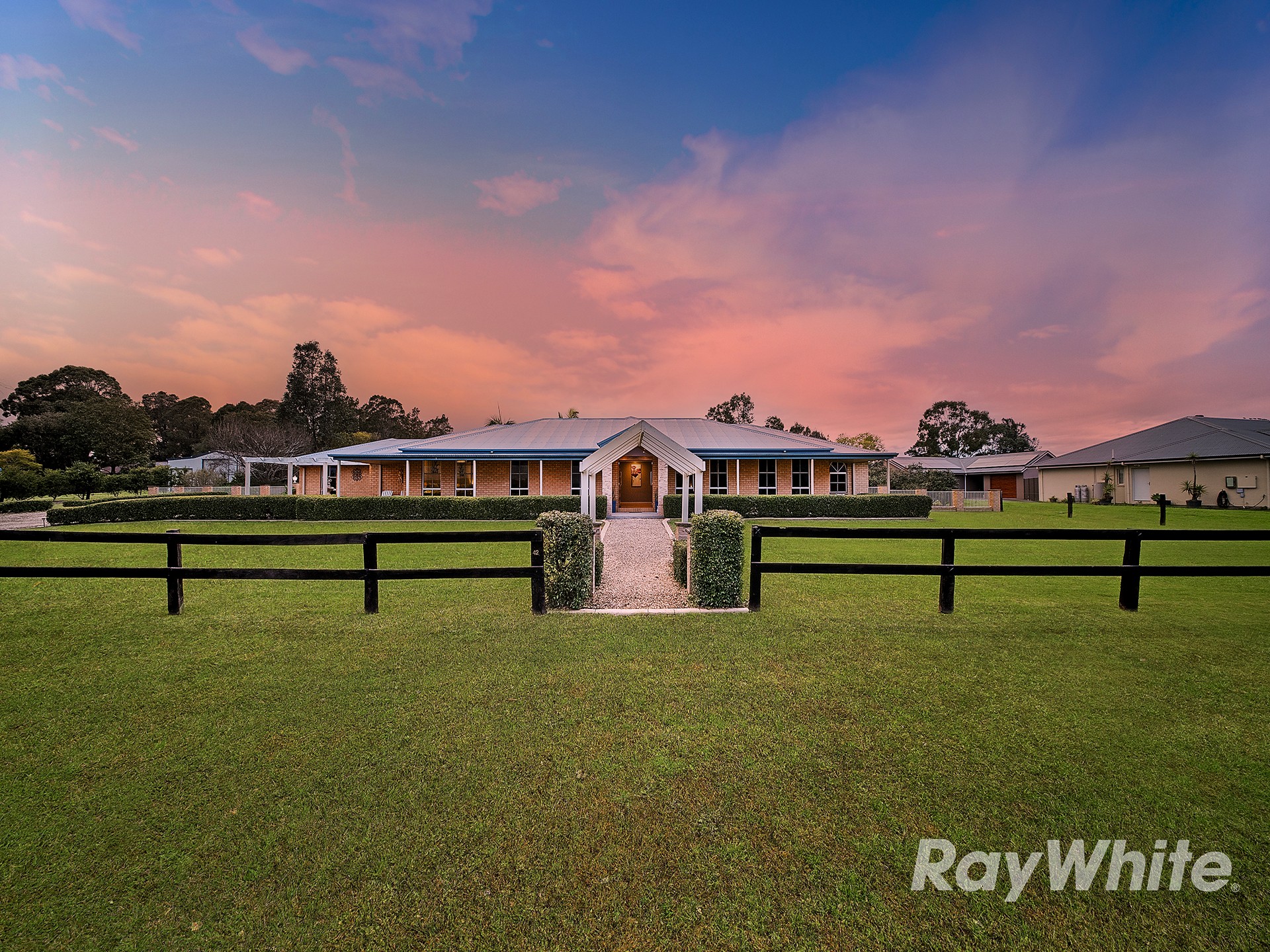 42 Reflection Drive, Louth Park, NSW 2320