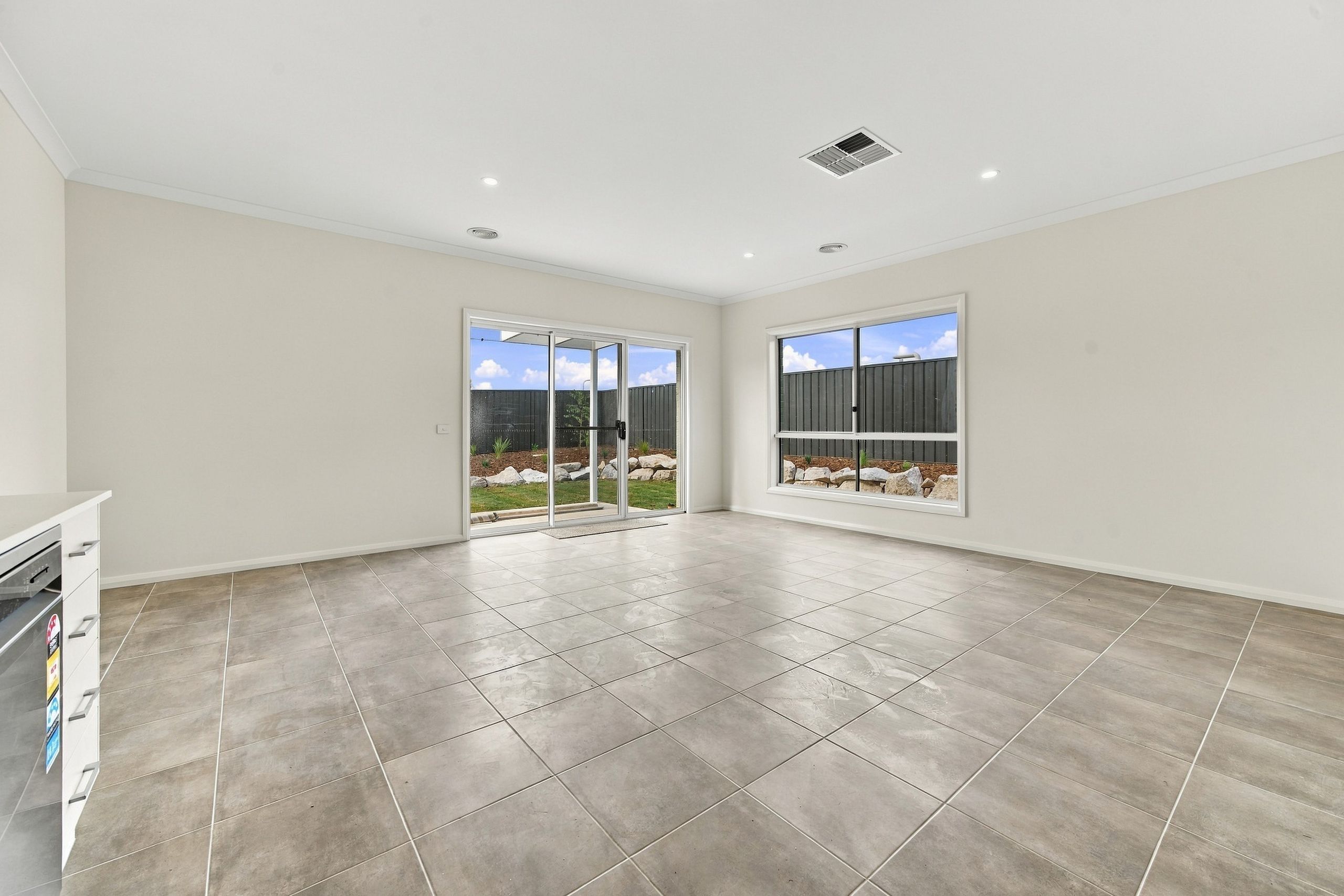 24 Spikerush Court, Thurgoona, NSW 2640