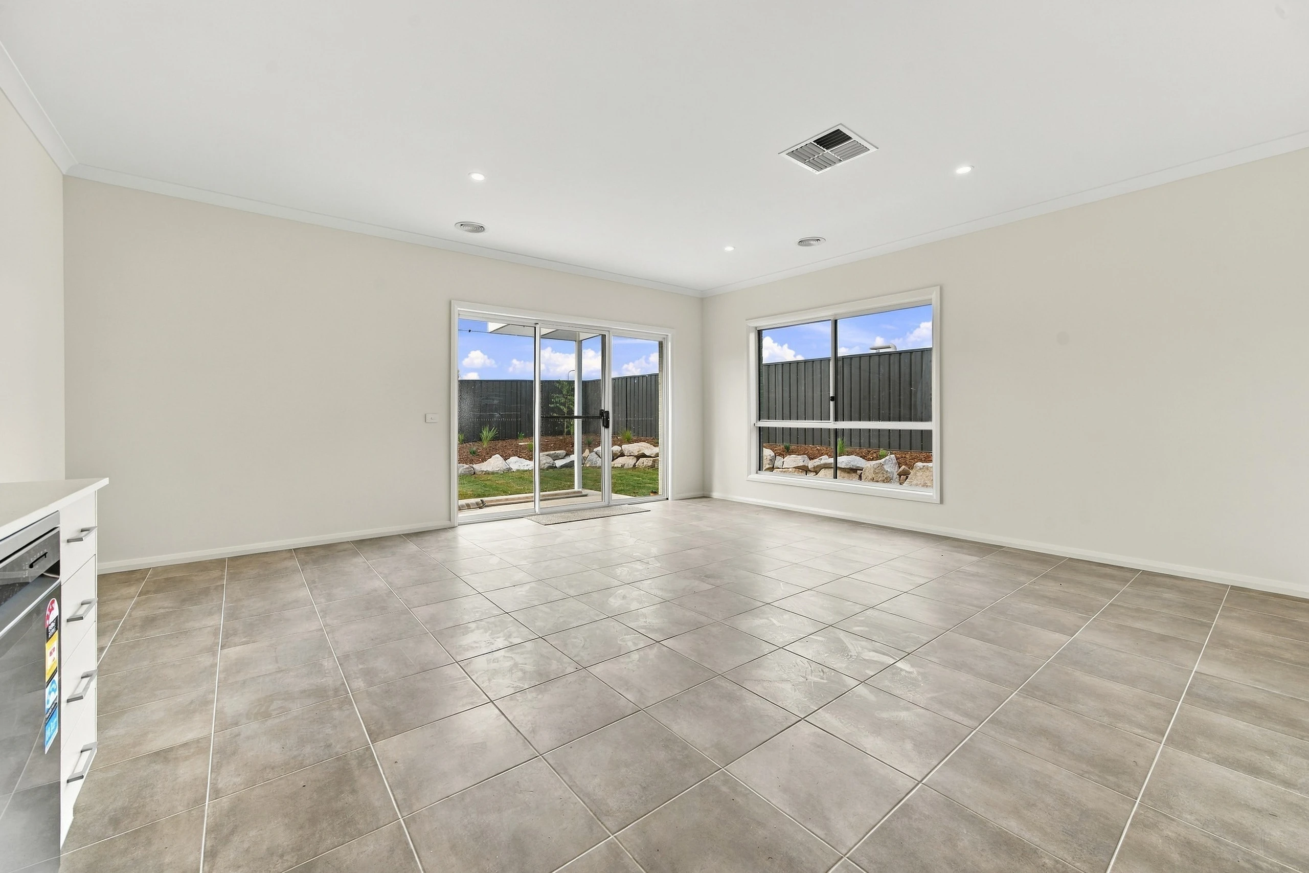 24 Spikerush Court, Thurgoona, NSW 2640