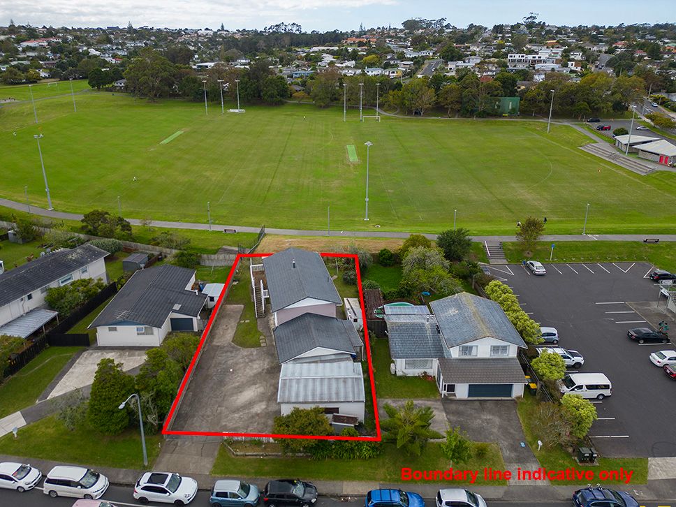 136 Sycamore Drive, Sunnynook, North Shore City