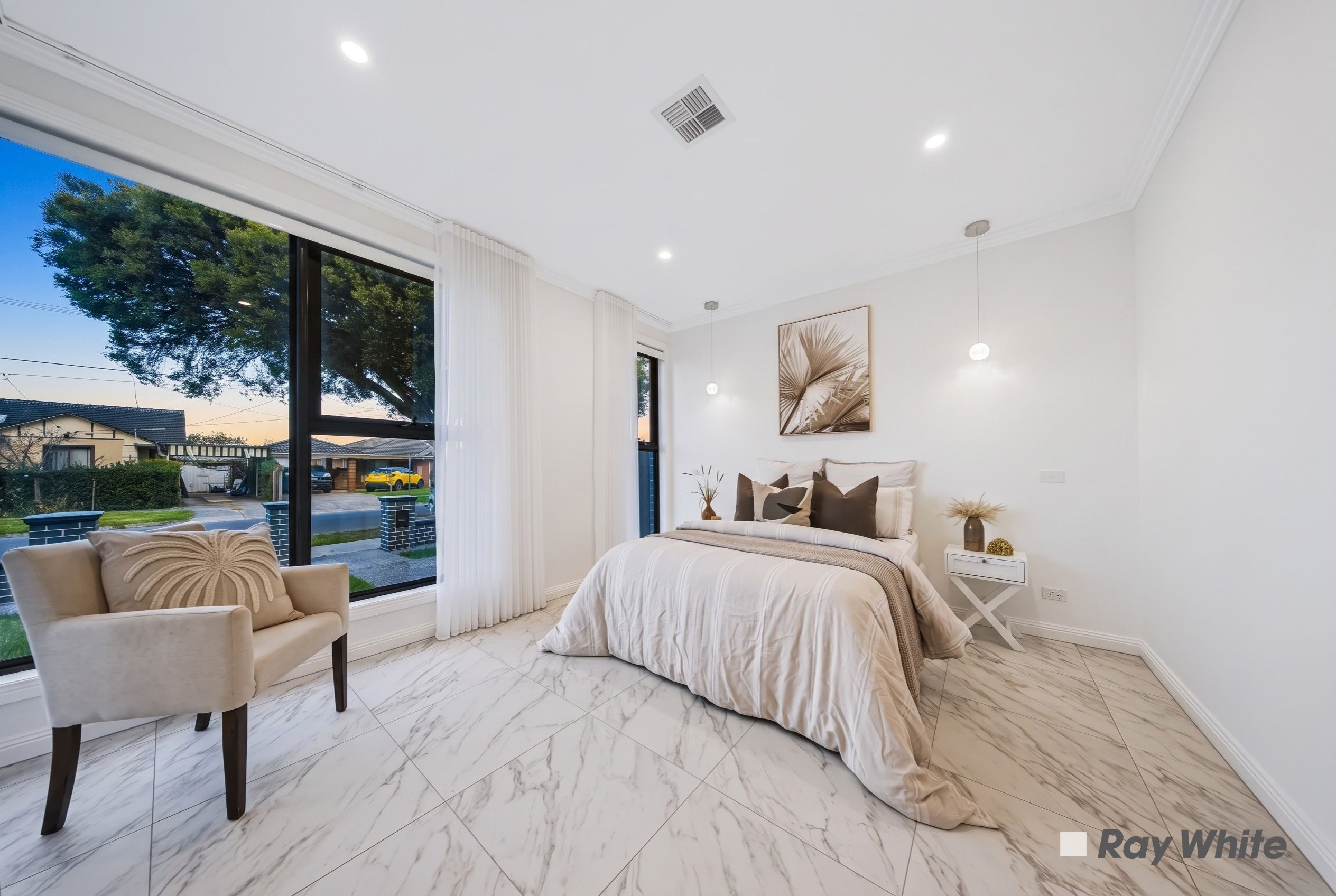 8 Mclean Crescent — photo 9 of 30