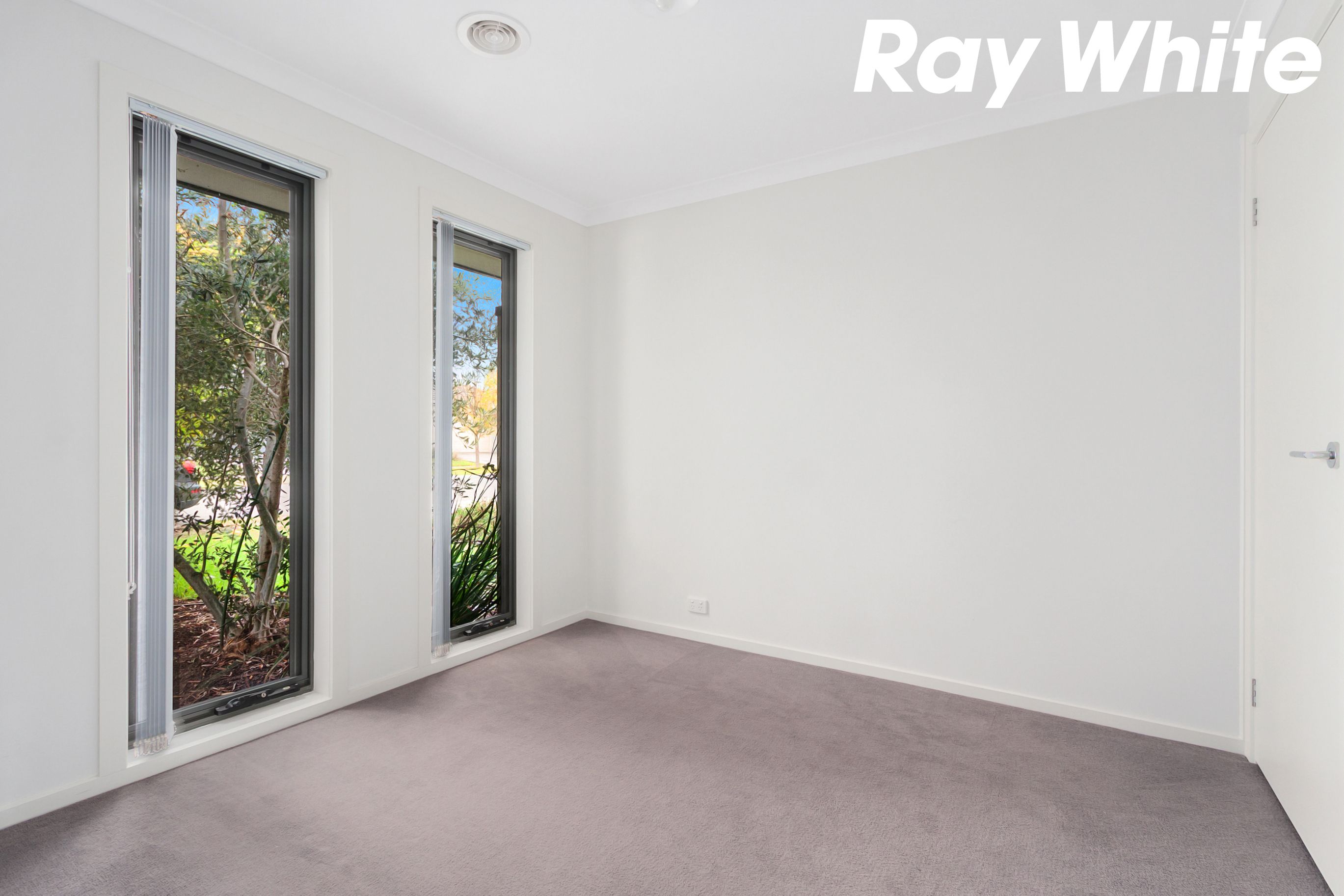 12 Central Avenue, Pakenham, VIC 3810