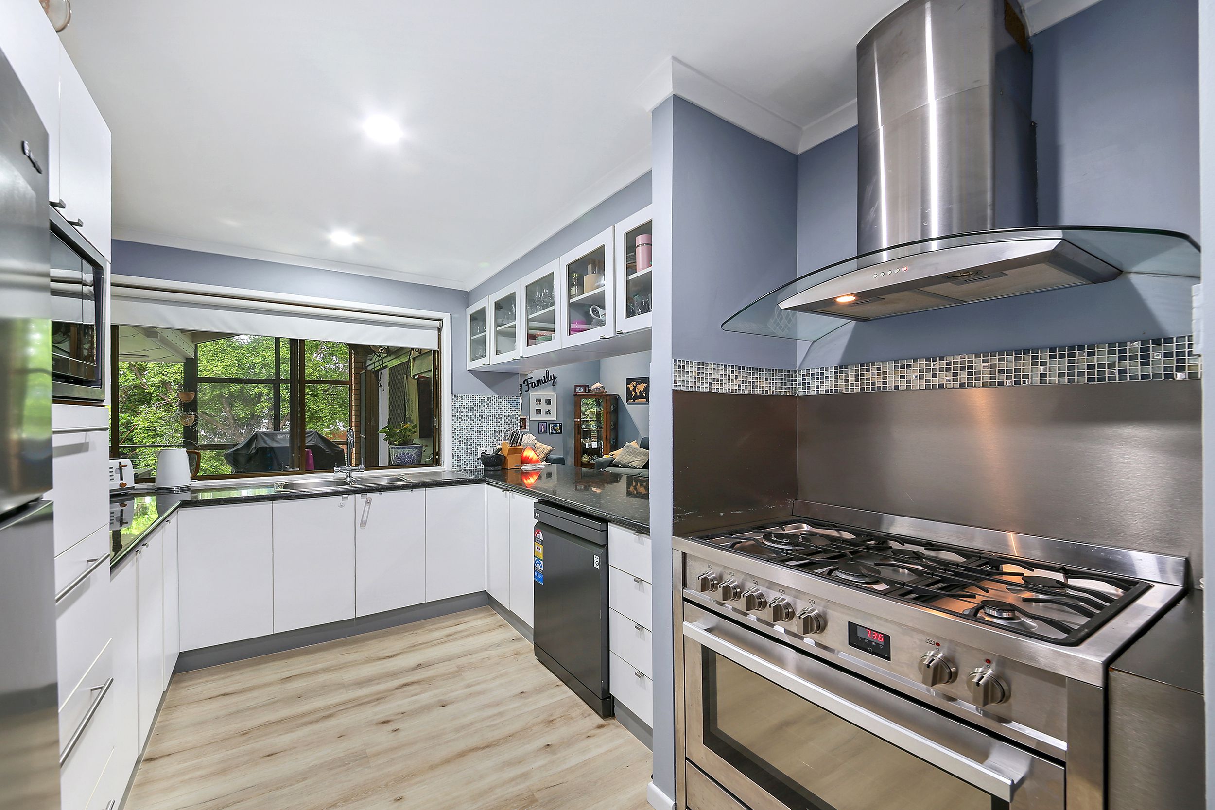 7 Chiltern Court — photo 5 of 25