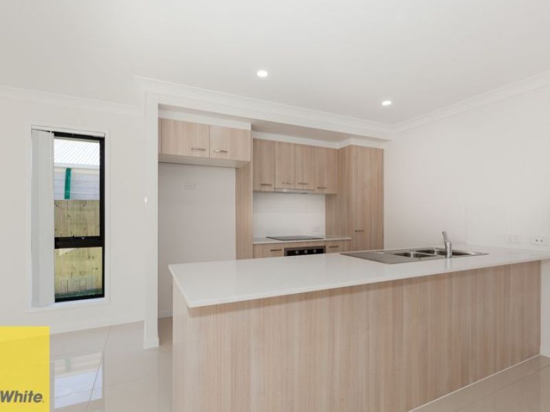 13 Ward Street, Flinders View, QLD 4305