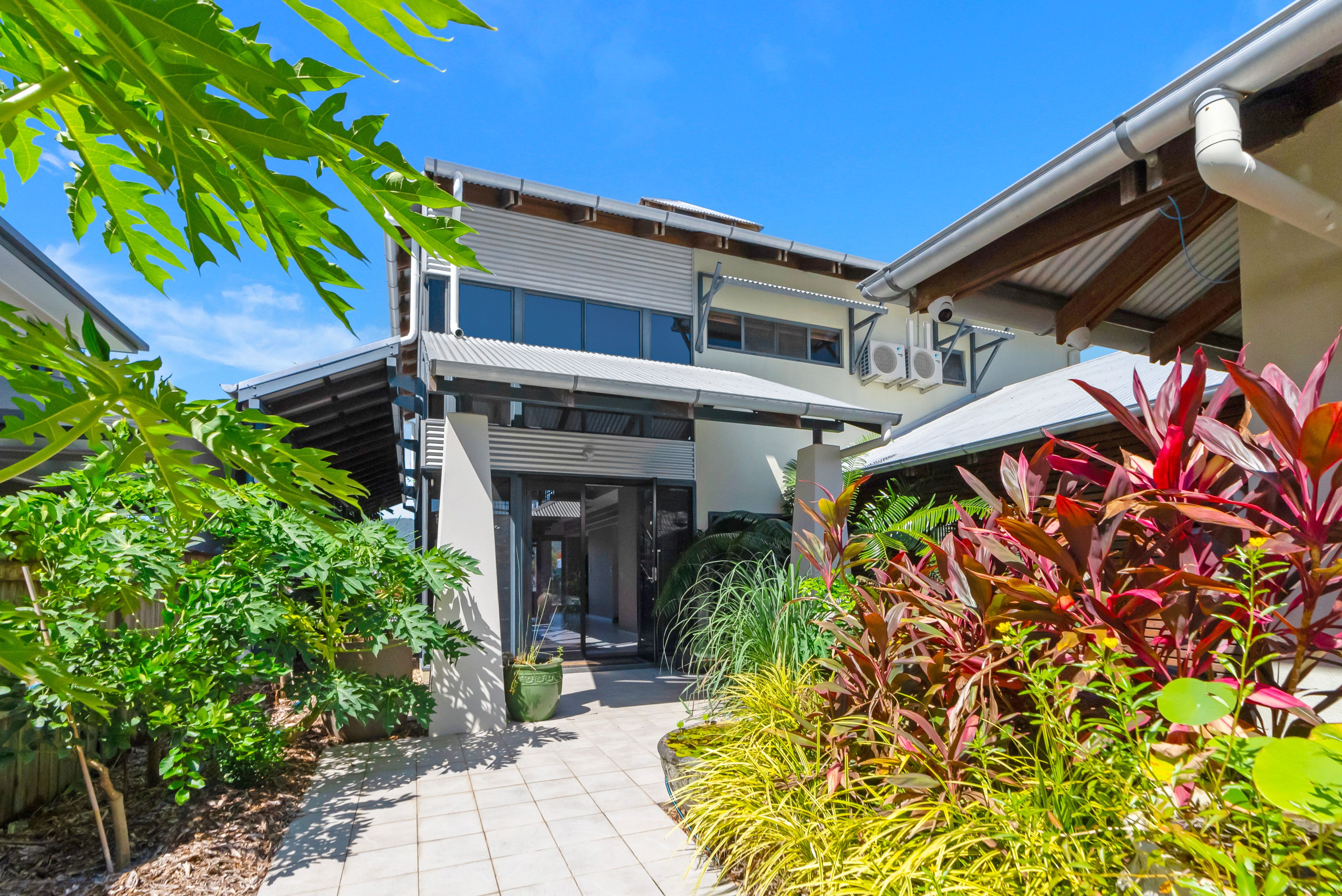 19 Brindabella Quay, Trinity Park, QLD 4879