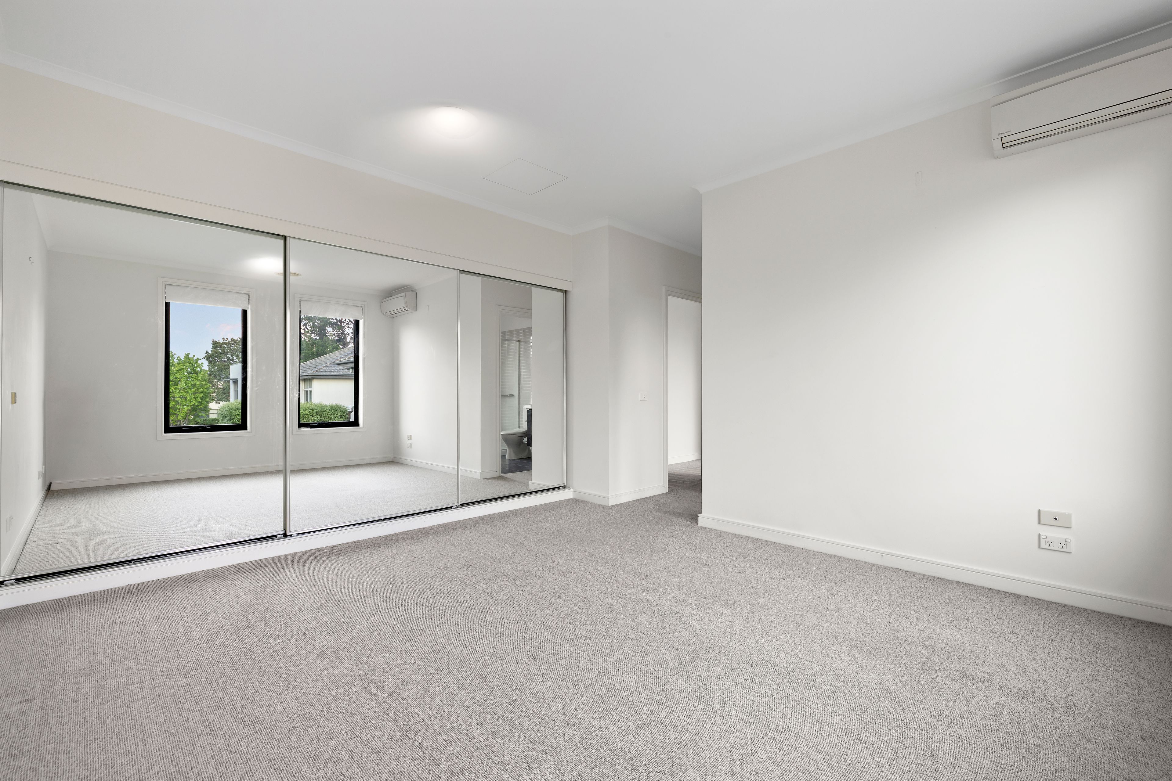 2 Kiora Court — photo 5 of 15