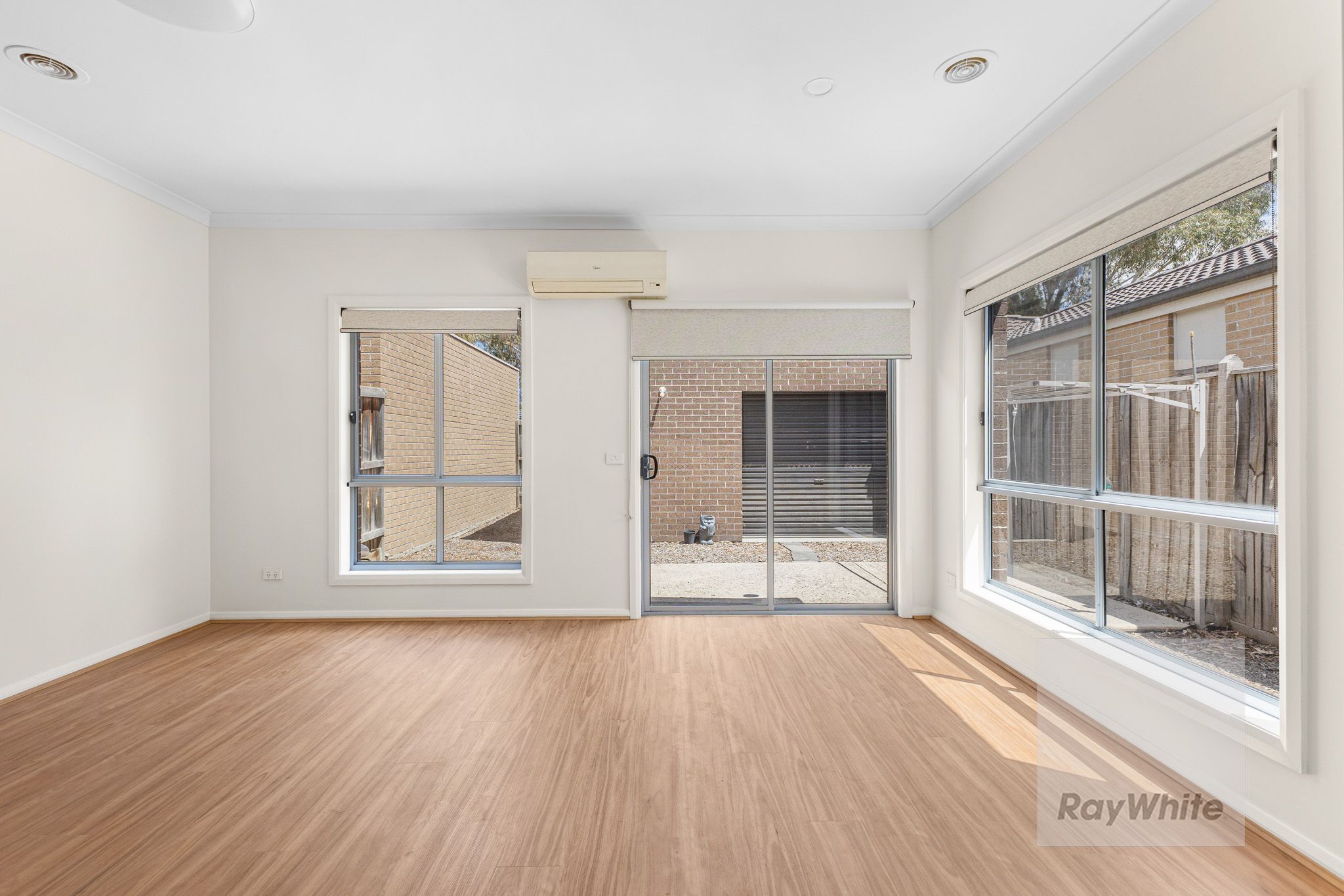 8 Deliza Walk, South Morang, VIC 3752